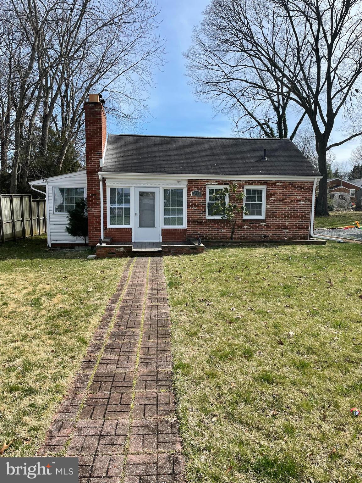 LOCH HAVEN - Residential Lease