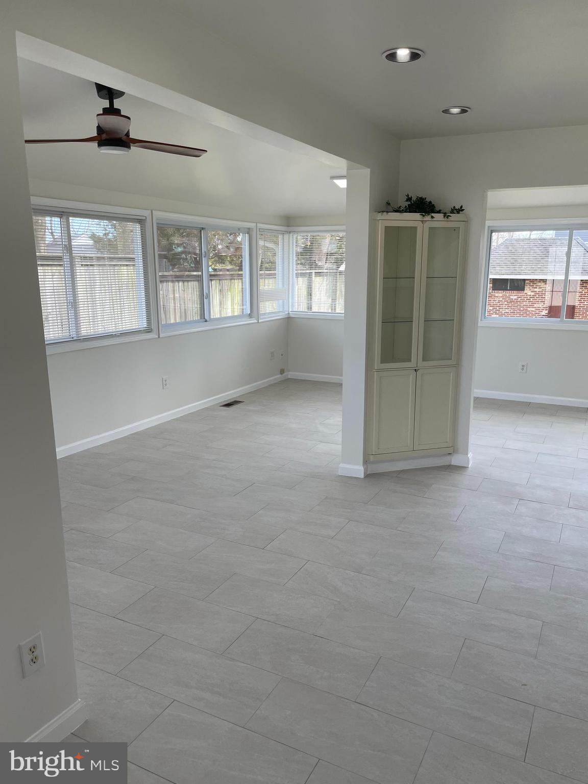 LOCH HAVEN - Residential Lease