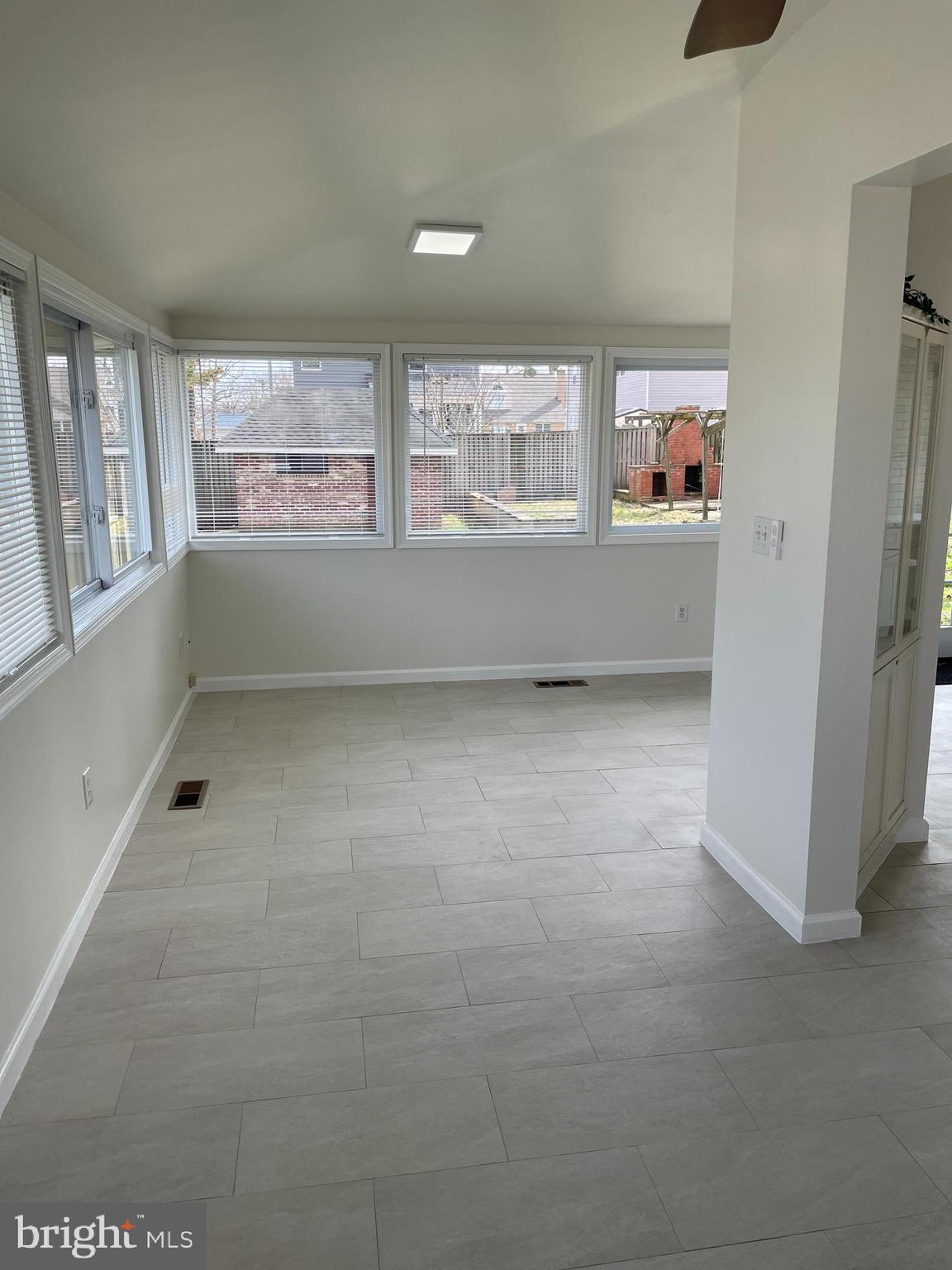 LOCH HAVEN - Residential Lease