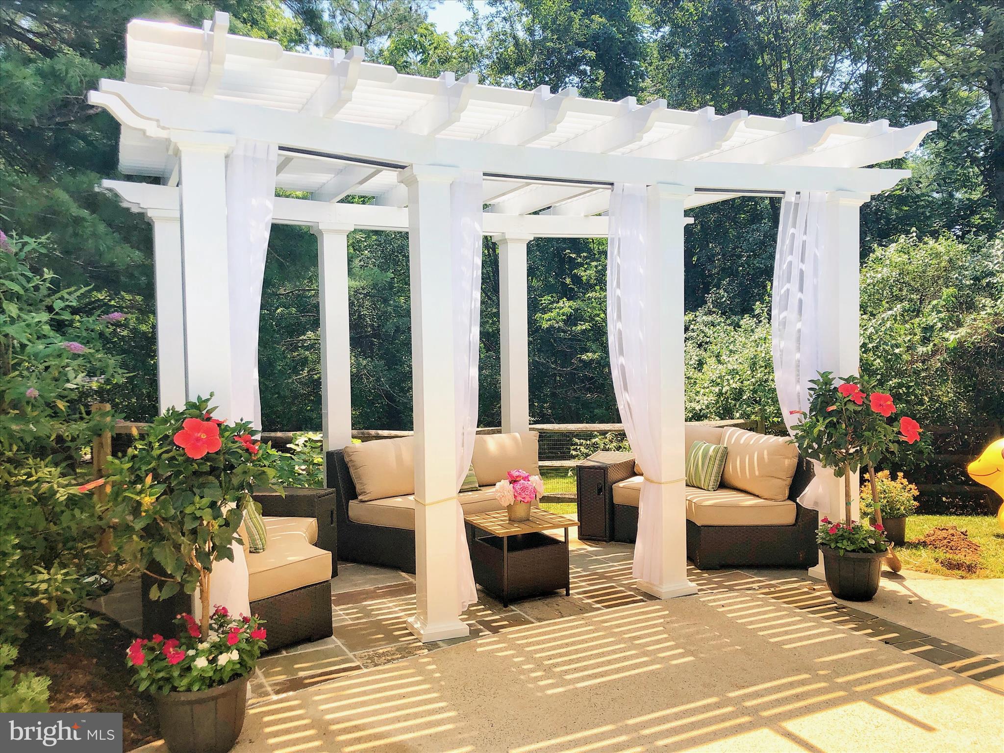 VILLAGE OF HICKORY RIDGE - Residential