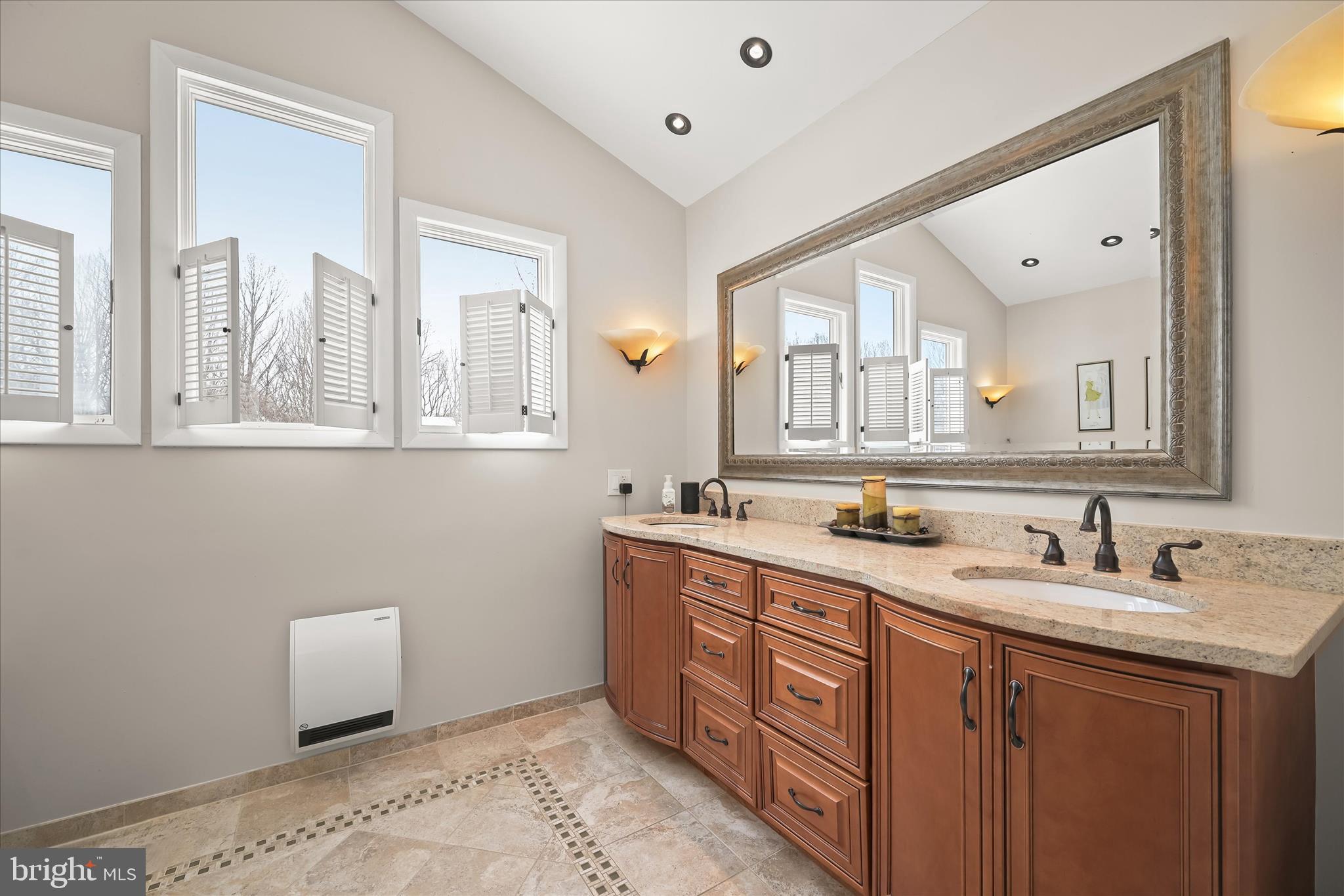 VILLAGE OF HICKORY RIDGE - Residential