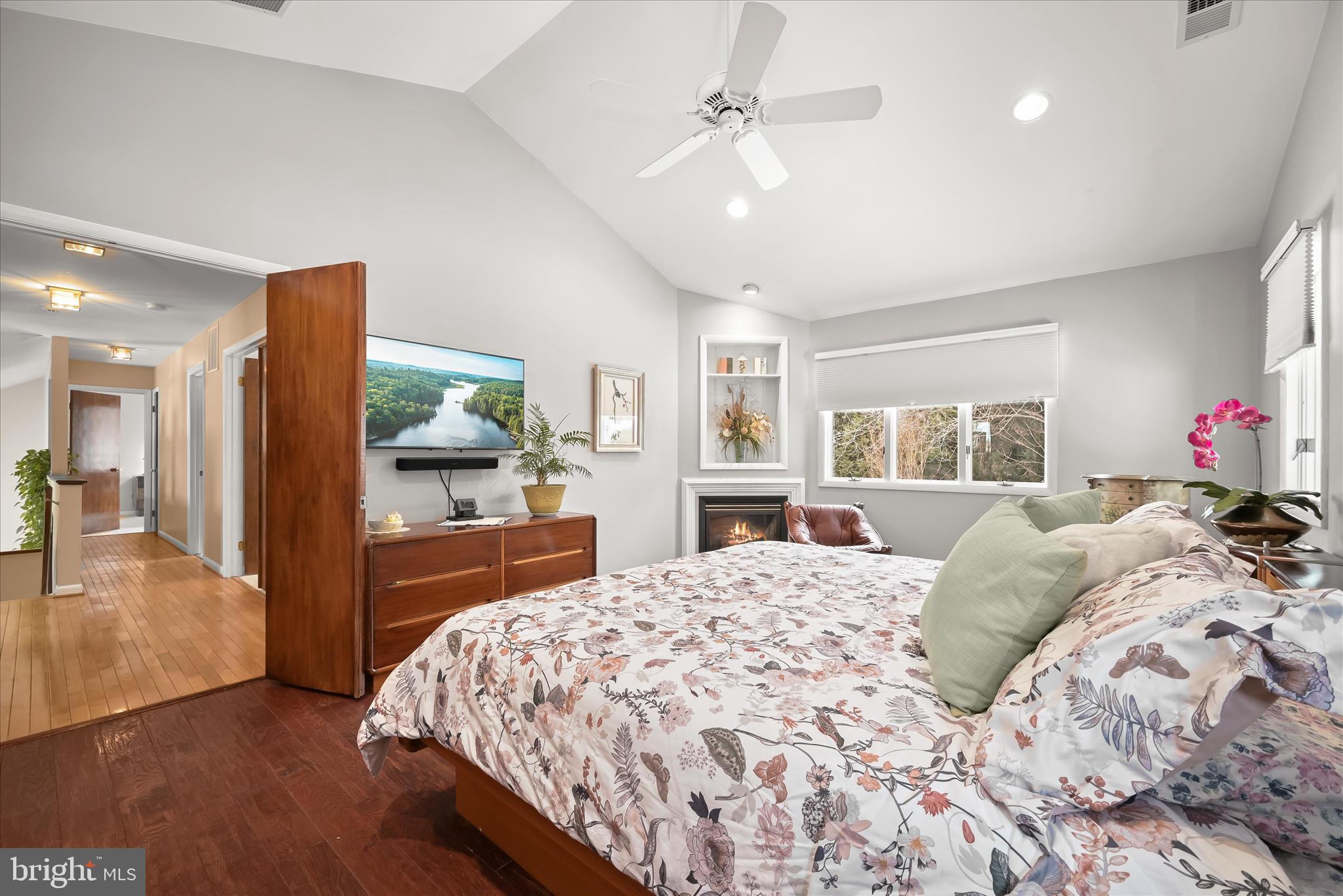 VILLAGE OF HICKORY RIDGE - Residential