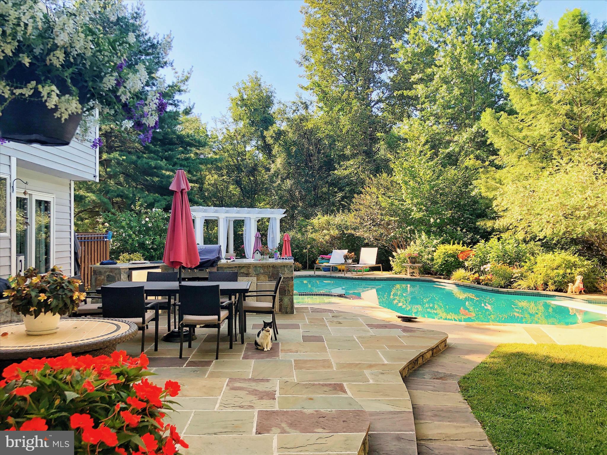 VILLAGE OF HICKORY RIDGE - Residential