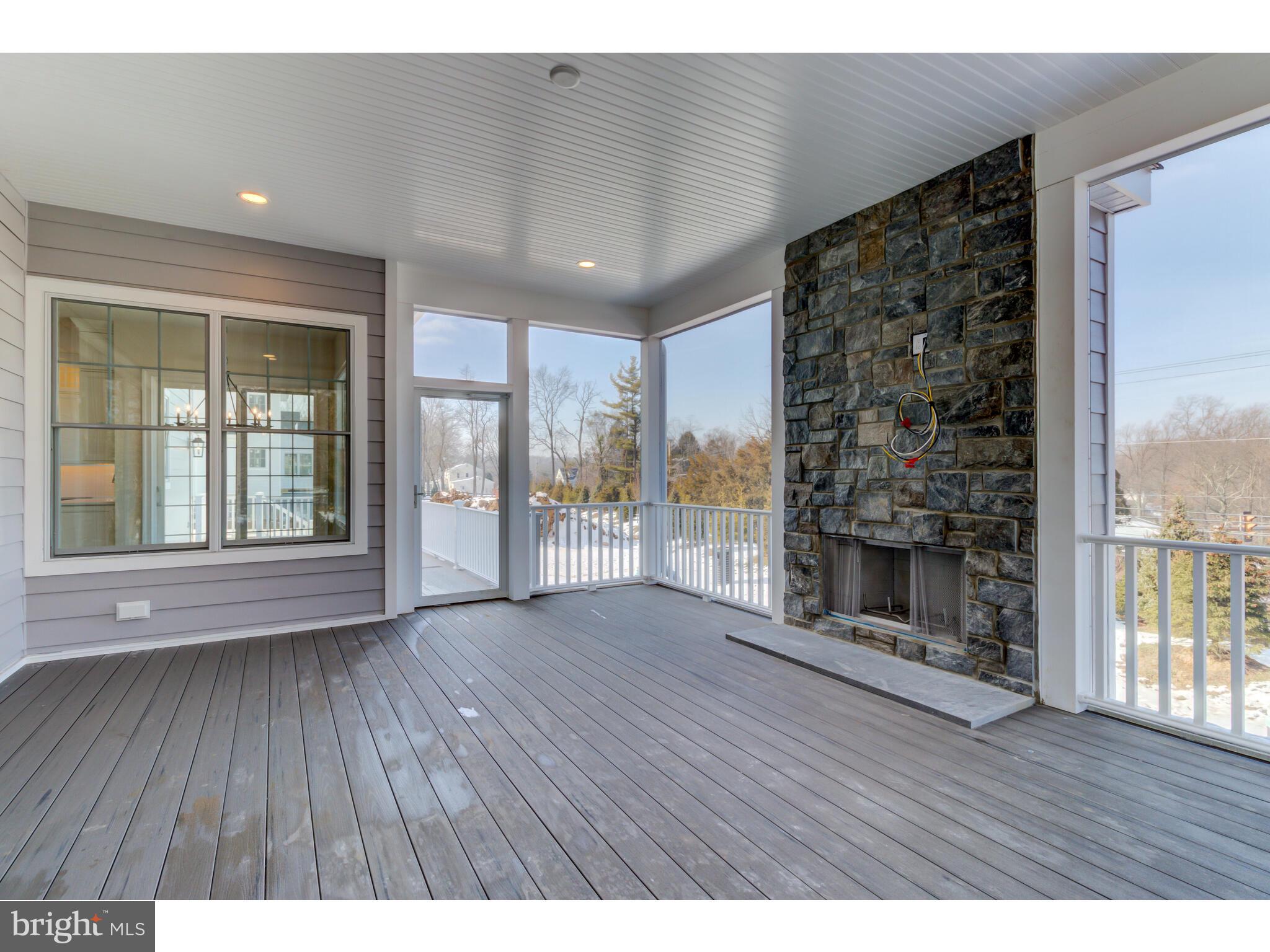 KNOBB HILL - Residential