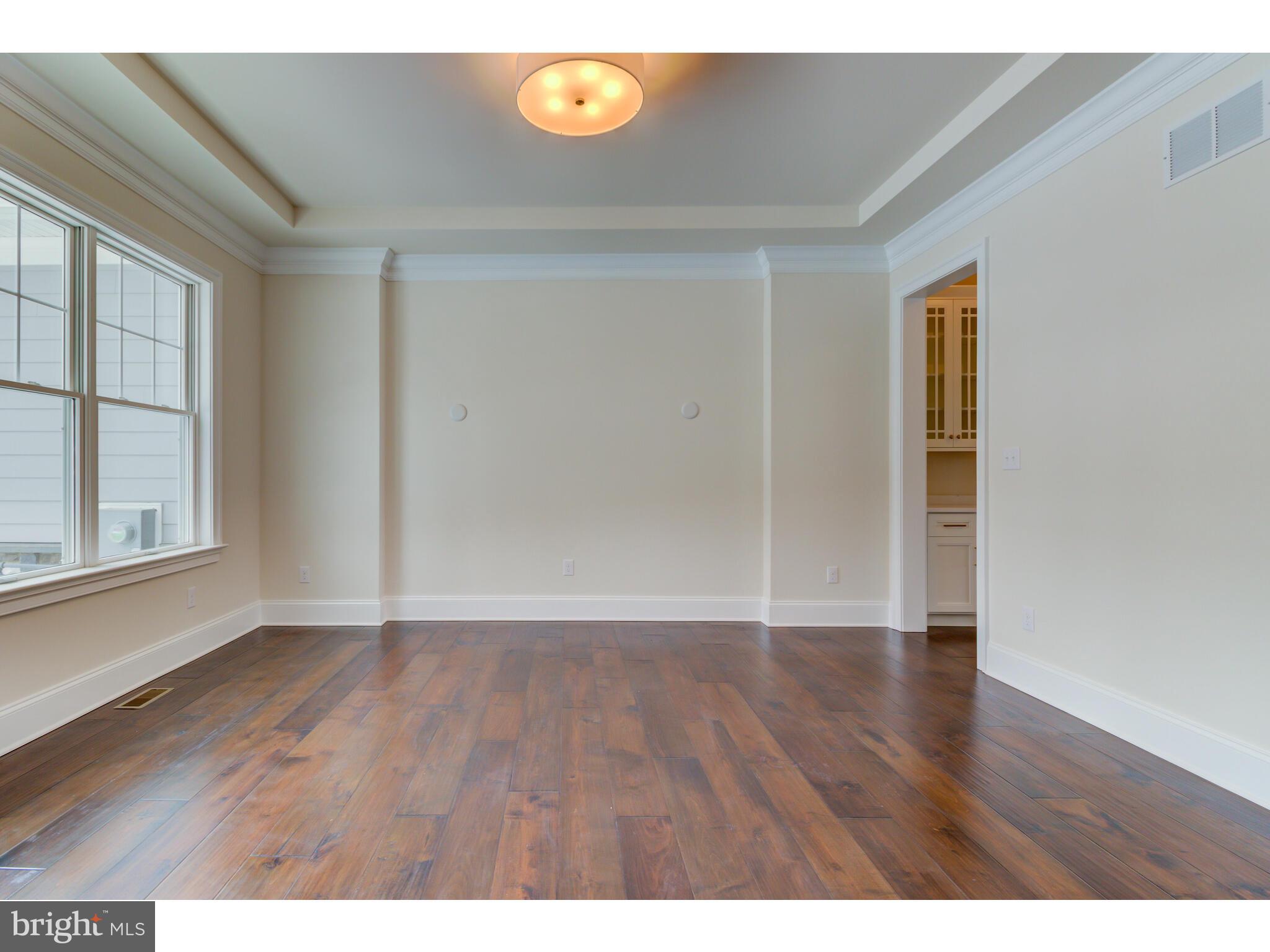 KNOBB HILL - Residential