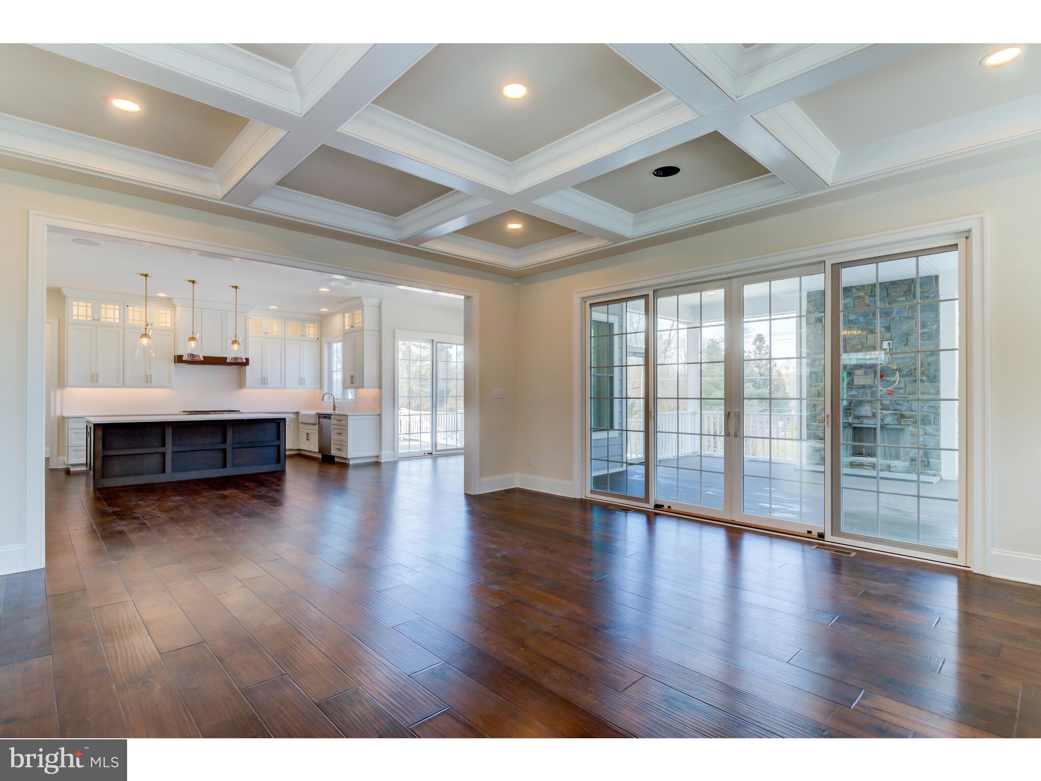 KNOBB HILL - Residential