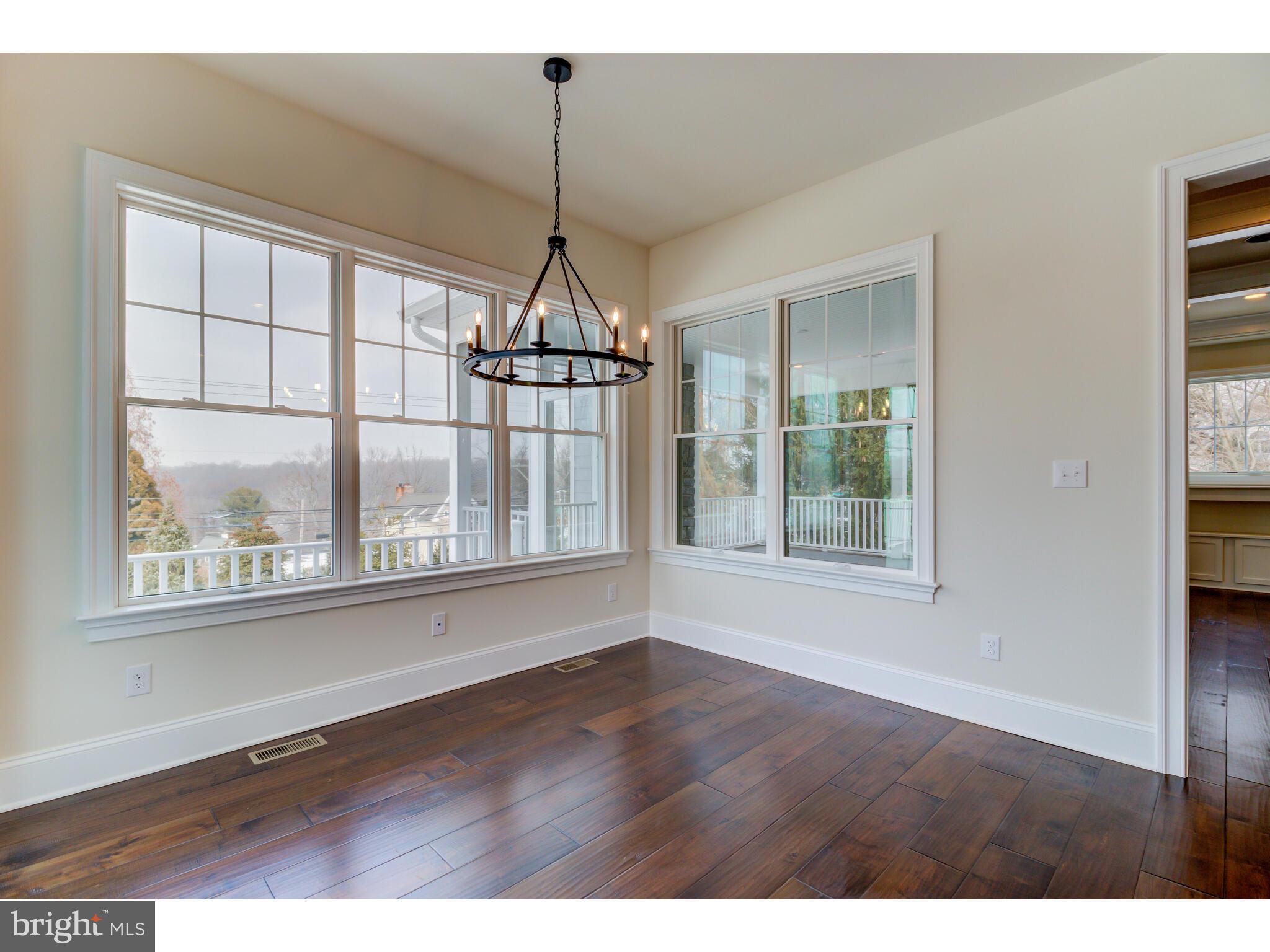 KNOBB HILL - Residential