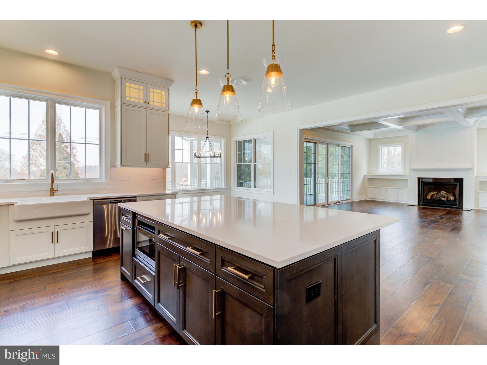 KNOBB HILL - Residential