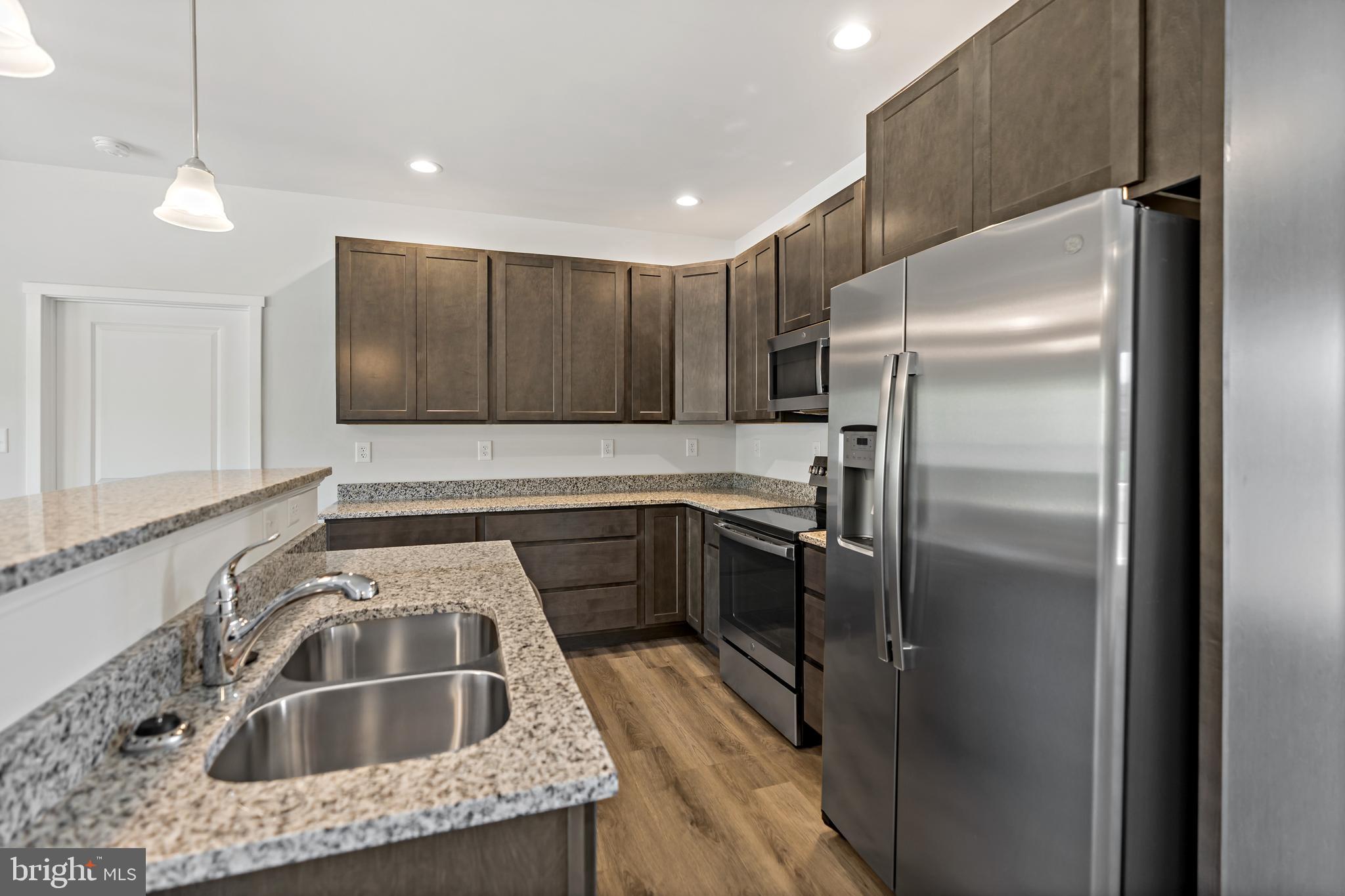 POINT VIEW ESTATES - Residential