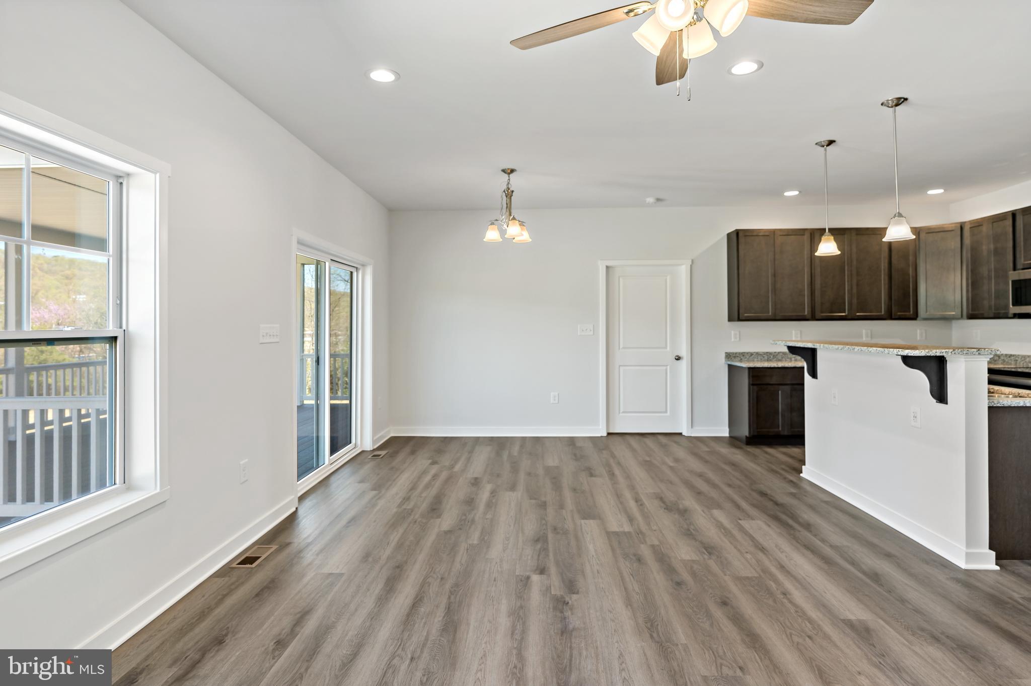 POINT VIEW ESTATES - Residential