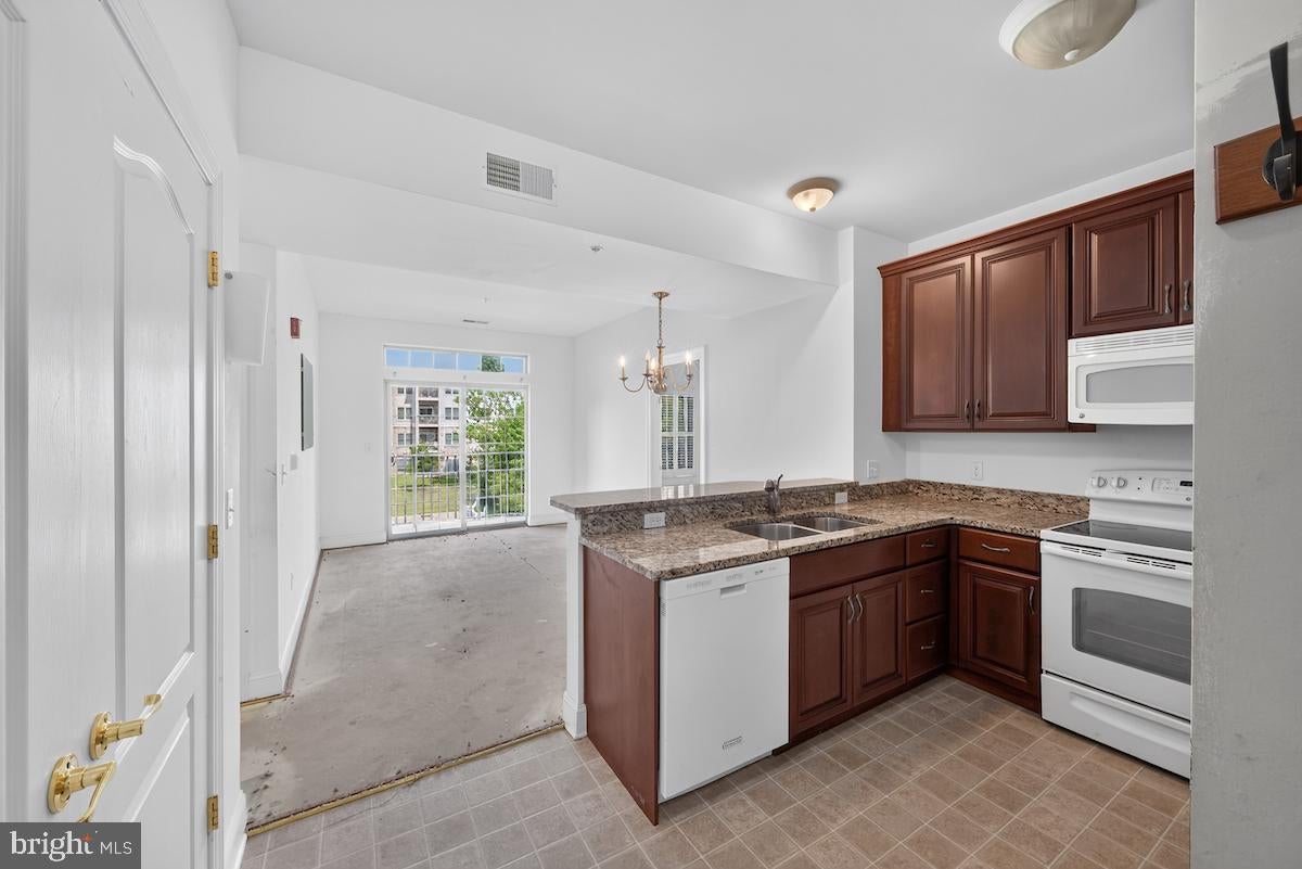 1000 FOUNTAINVIEW CIRCLE UNIT 1306