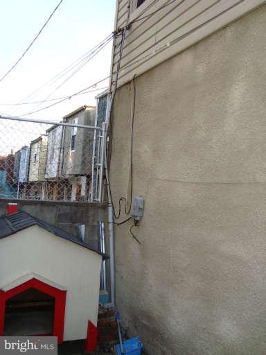 BROADWAY EAST - Residential