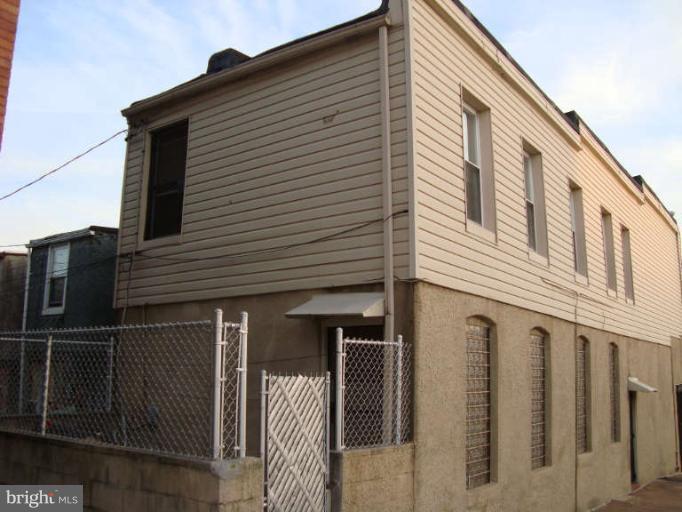 BROADWAY EAST - Residential