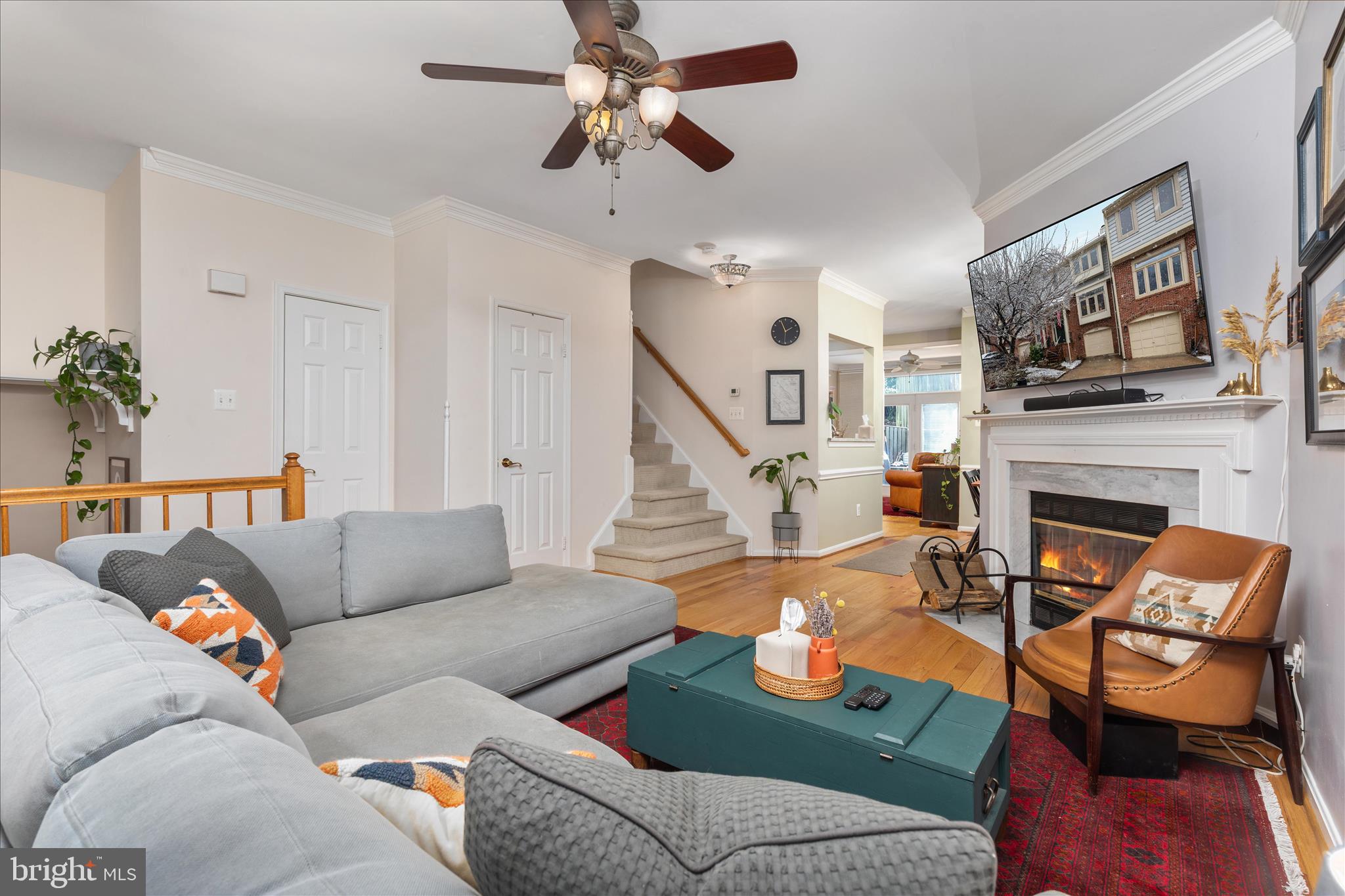 124 E COLONIAL DRIVE