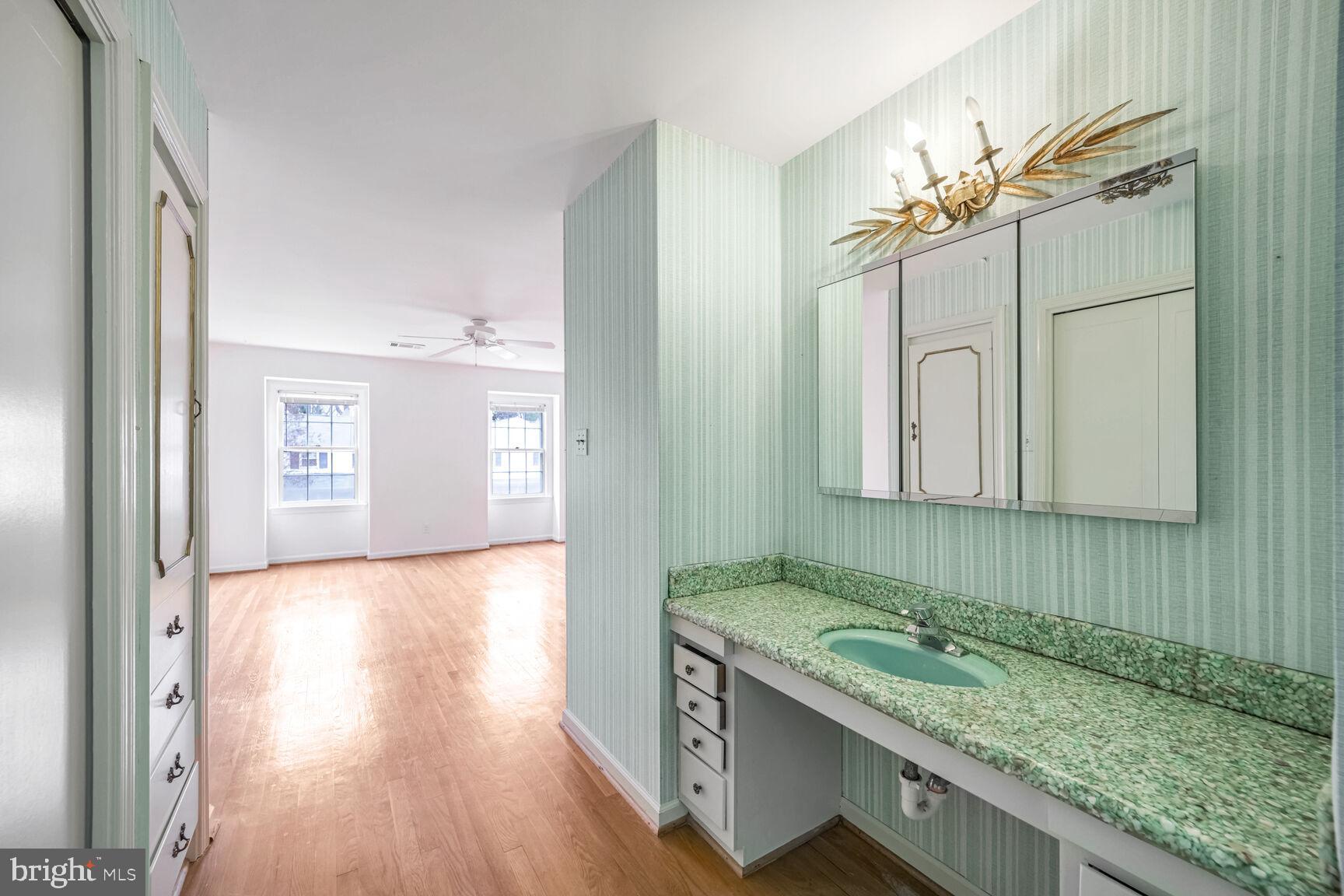 DOVER BALMORAL RIVERWOOD - Residential