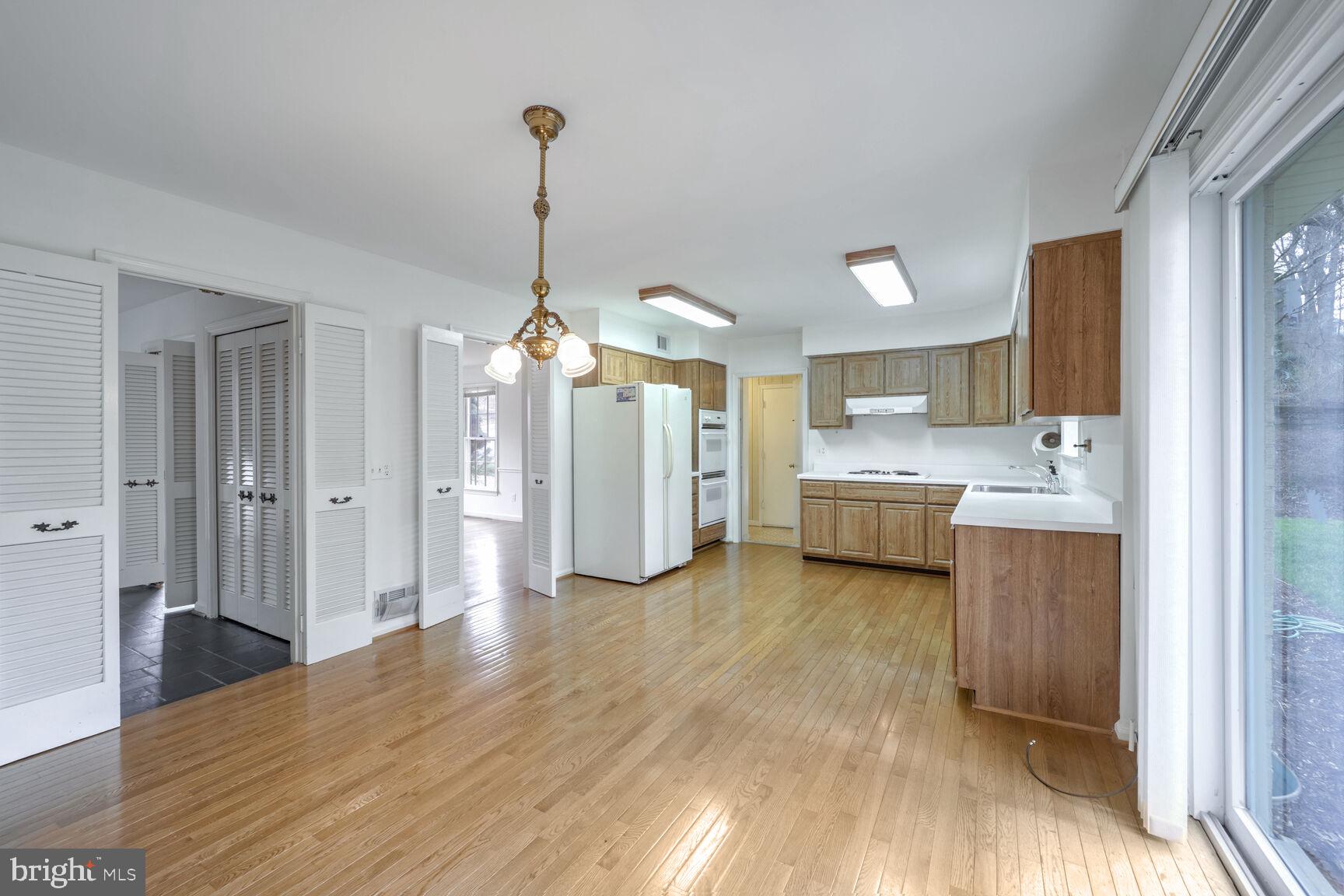 DOVER BALMORAL RIVERWOOD - Residential