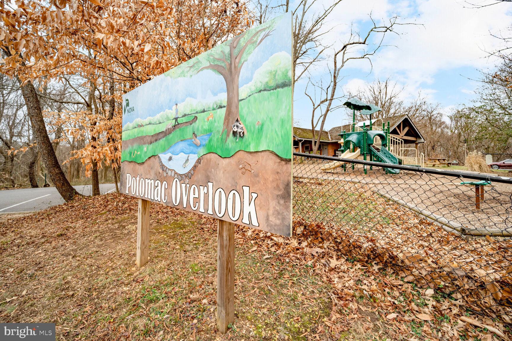 DOVER BALMORAL RIVERWOOD - Residential