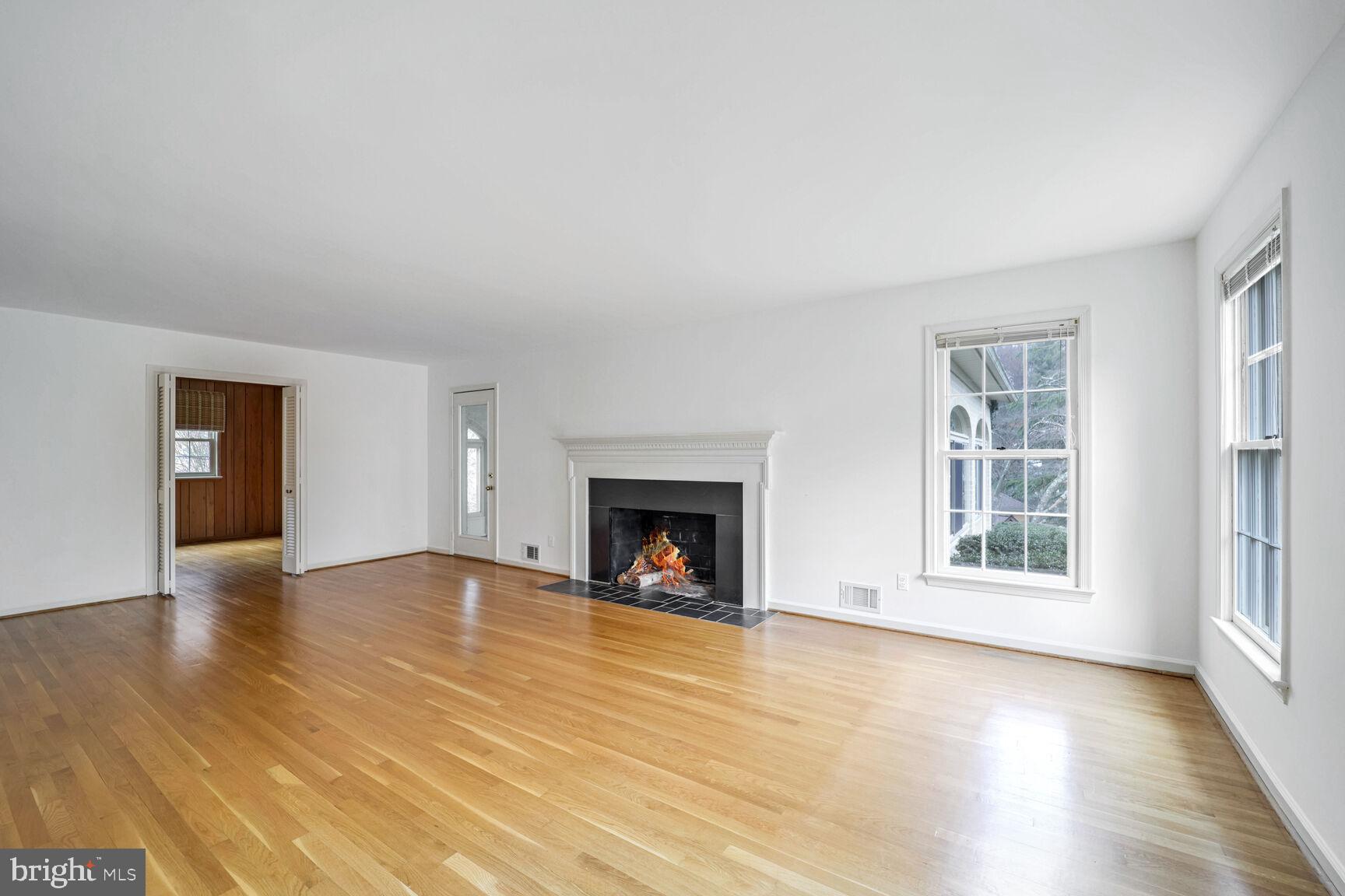 DOVER BALMORAL RIVERWOOD - Residential