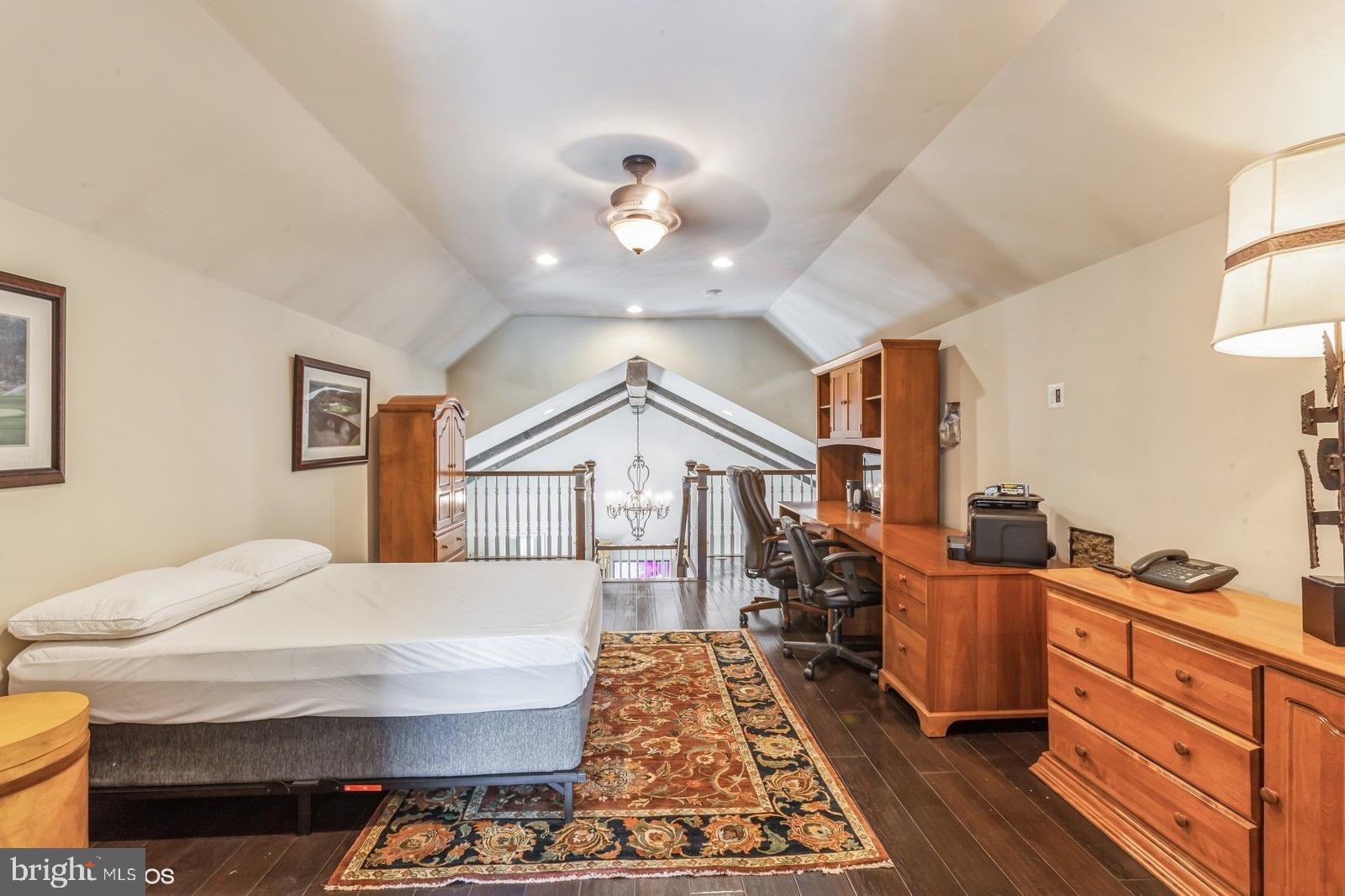 SHENSTONE - Residential