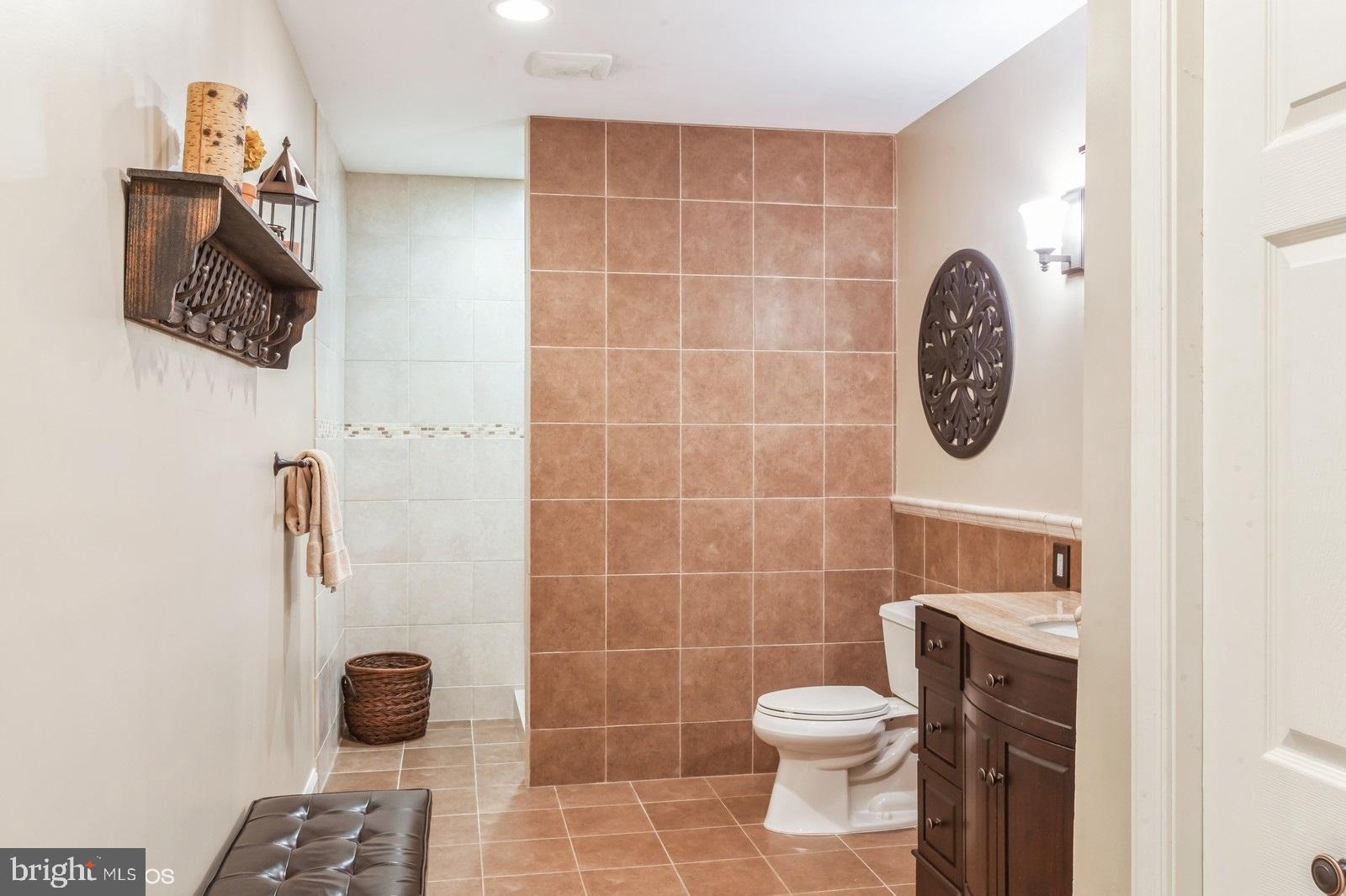 SHENSTONE - Residential