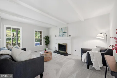 4556 Lawnvale Drive, Gainesville, VA 20155 - #: VAPW2121434