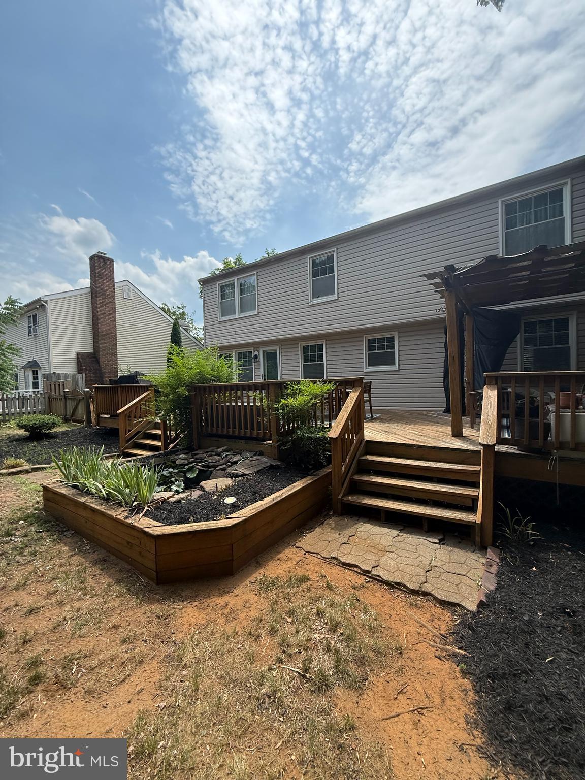 935 MARINE DRIVE