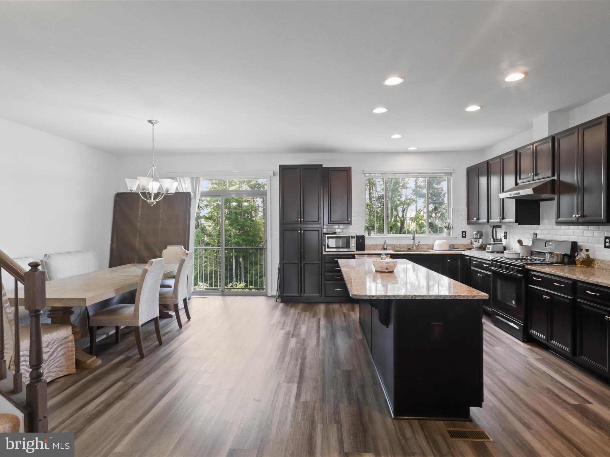 EMBREY MILL - Residential Lease