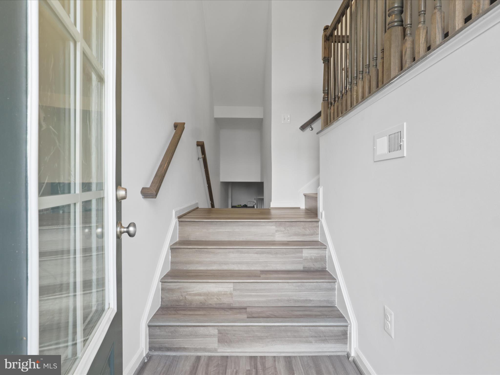 EMBREY MILL - Residential Lease