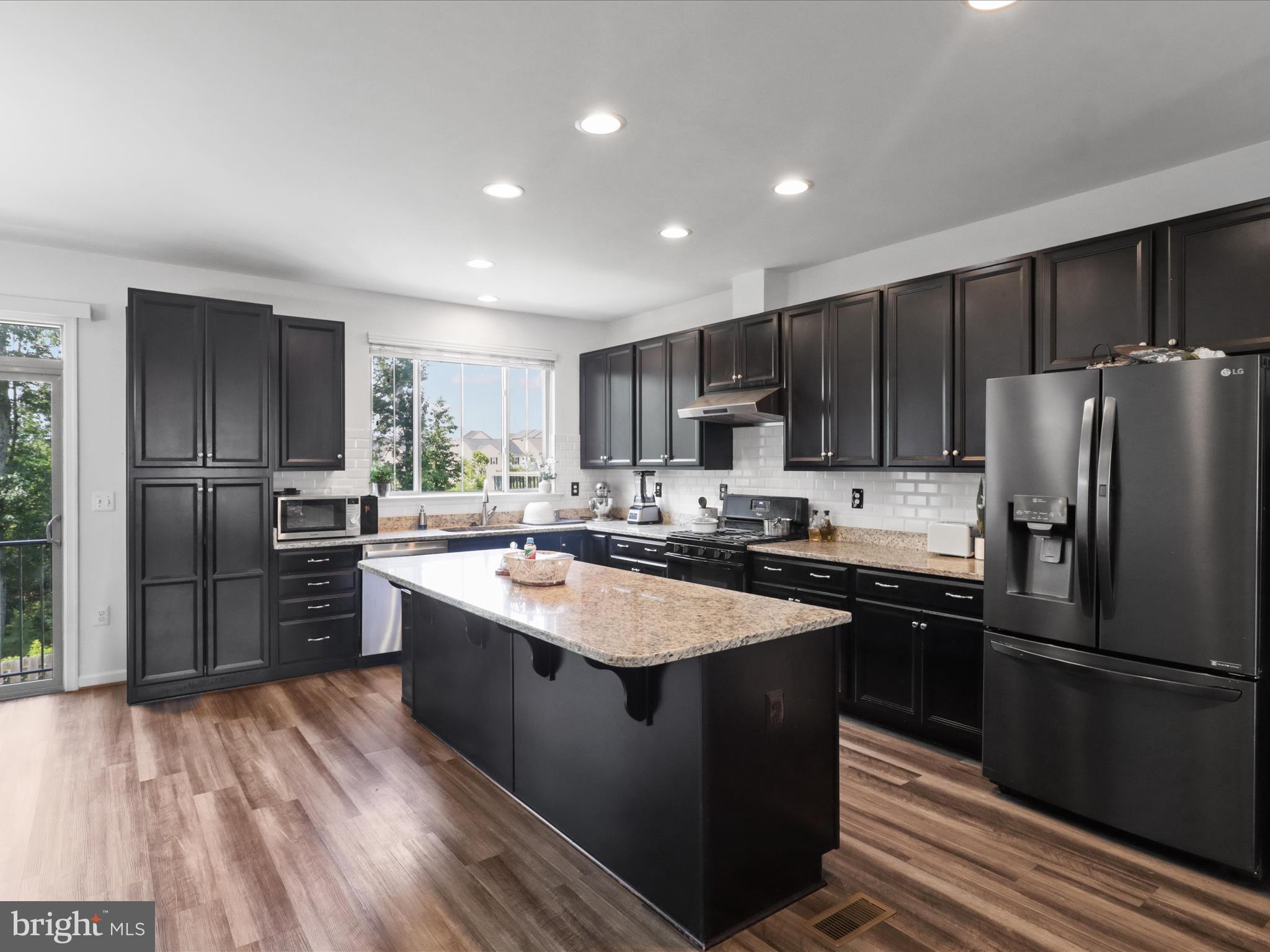 EMBREY MILL - Residential Lease