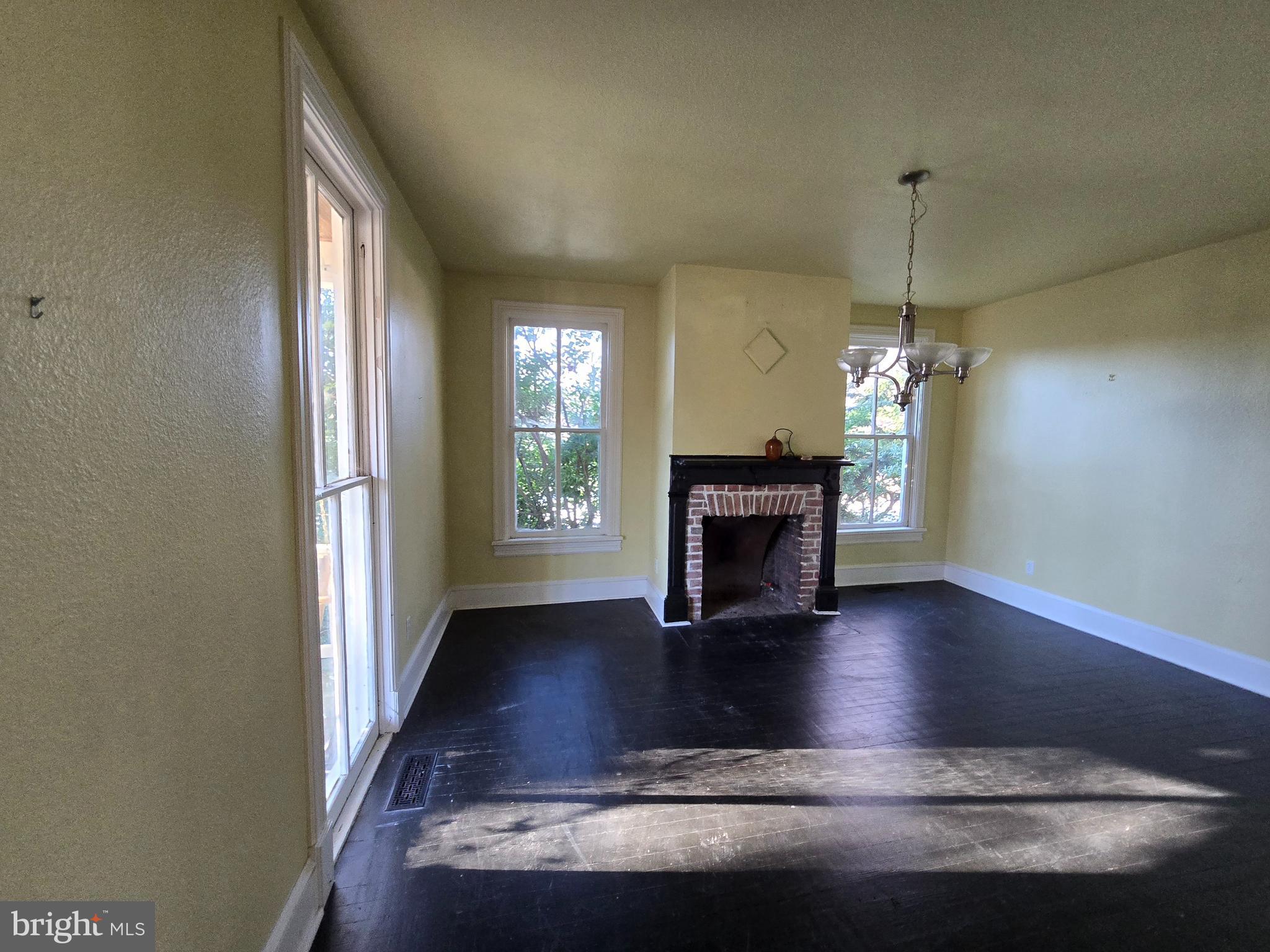 EASTON - Residential