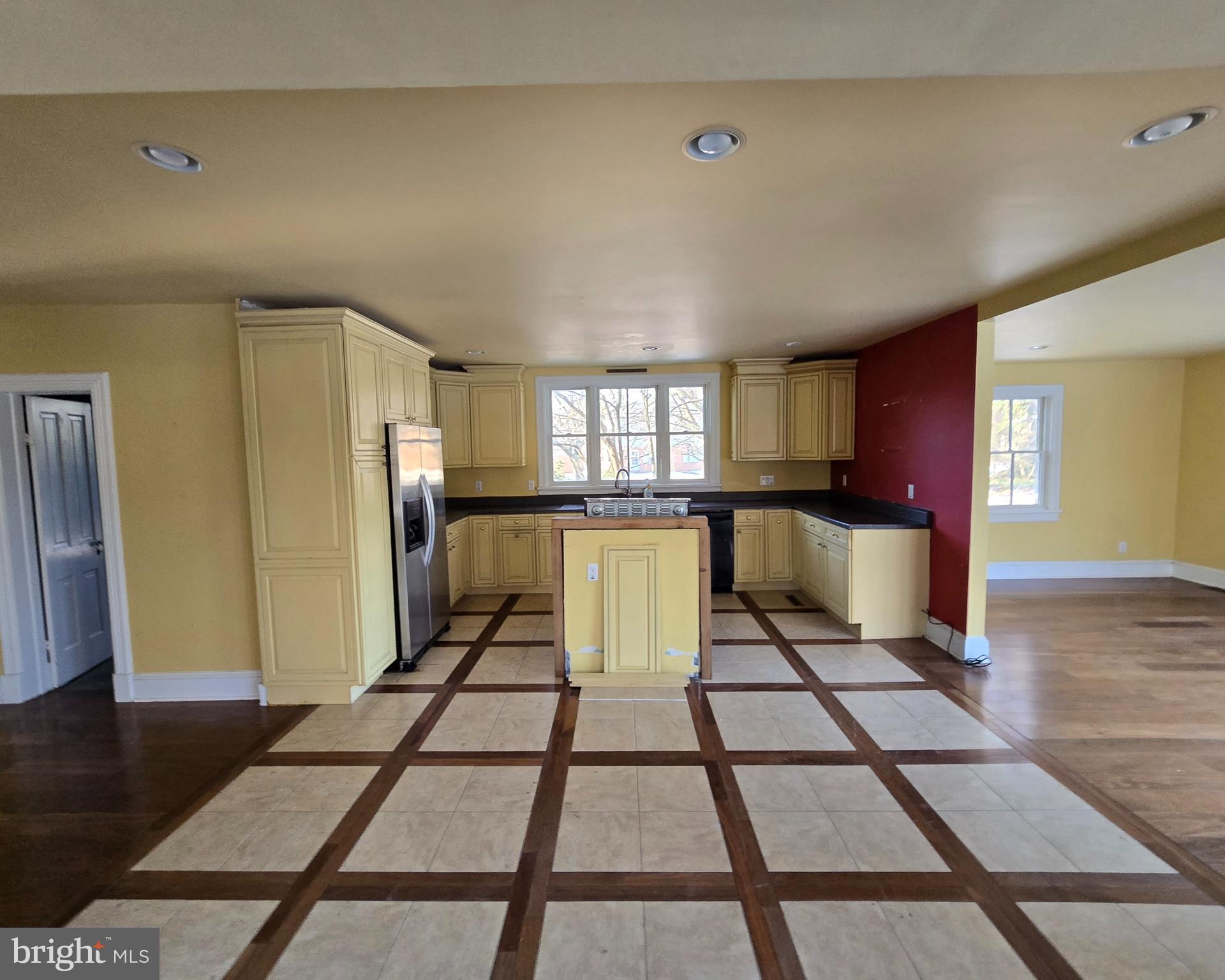 EASTON - Residential