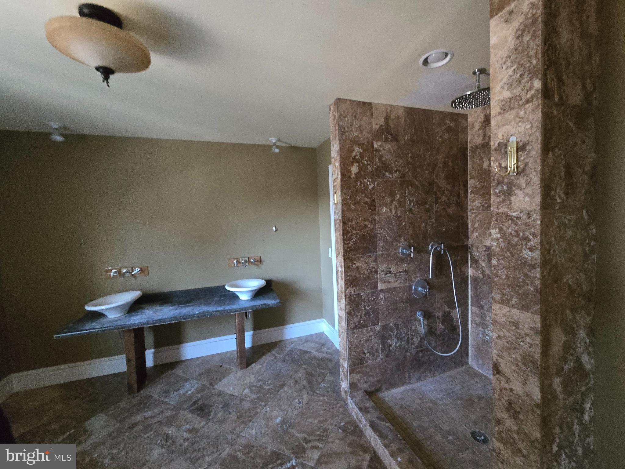 EASTON - Residential