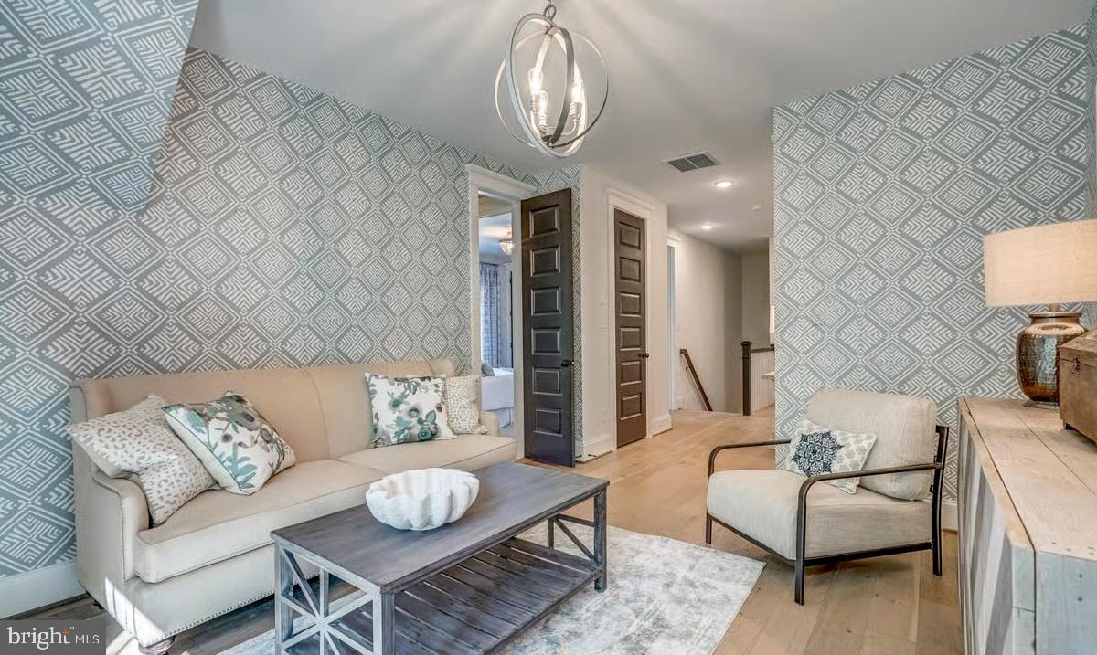 FREELAND - Residential