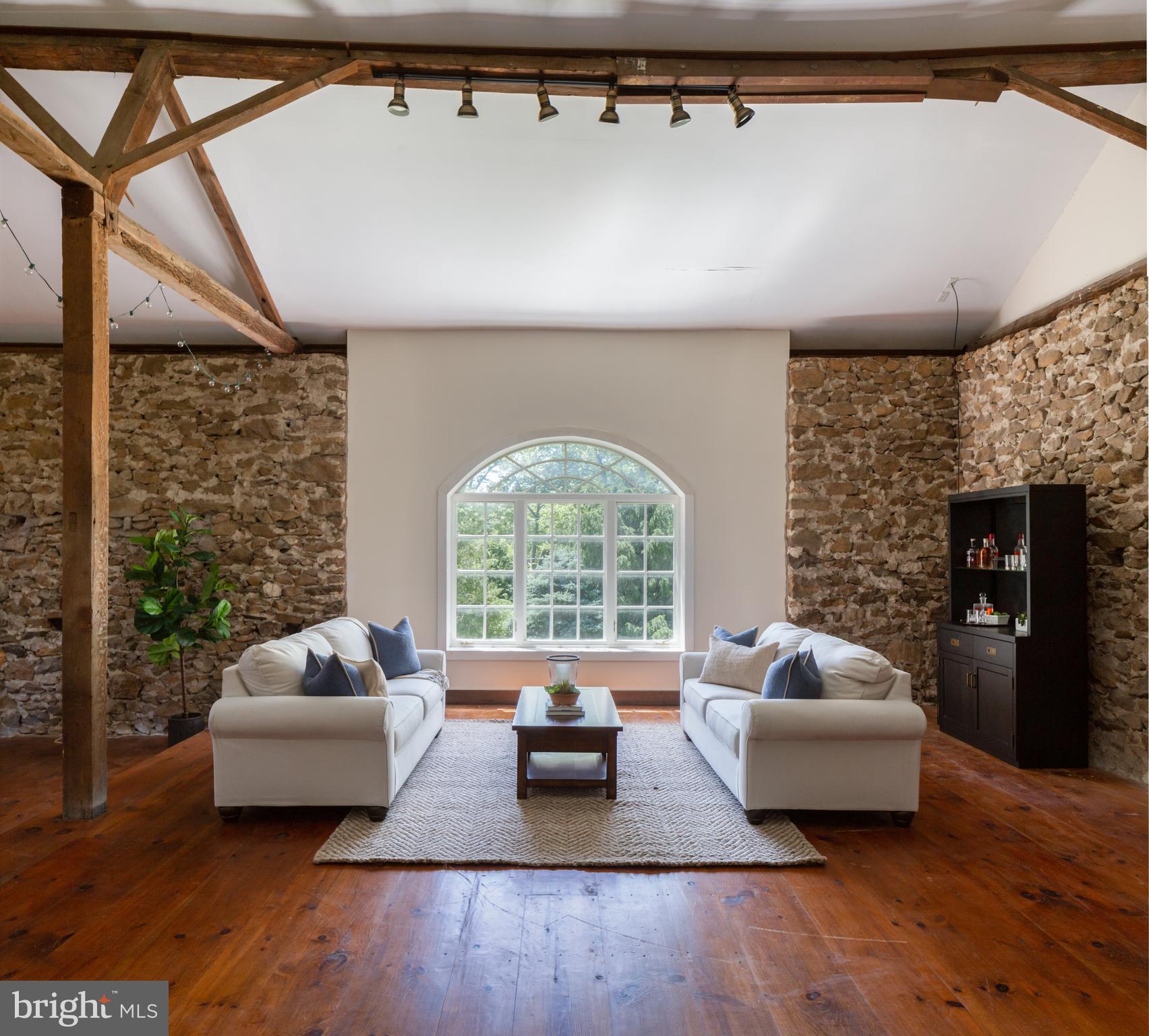 BUTTONWOOD FARMS - Residential