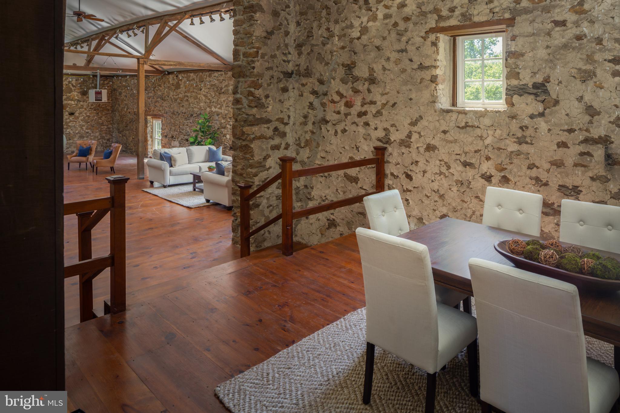 BUTTONWOOD FARMS - Residential