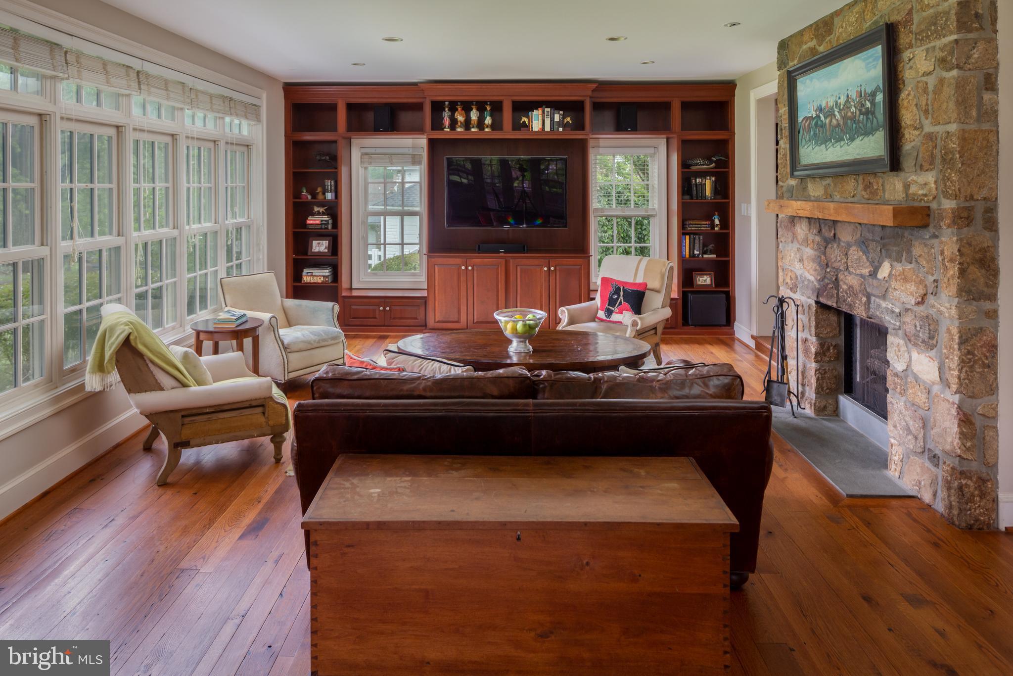 BUTTONWOOD FARMS - Residential