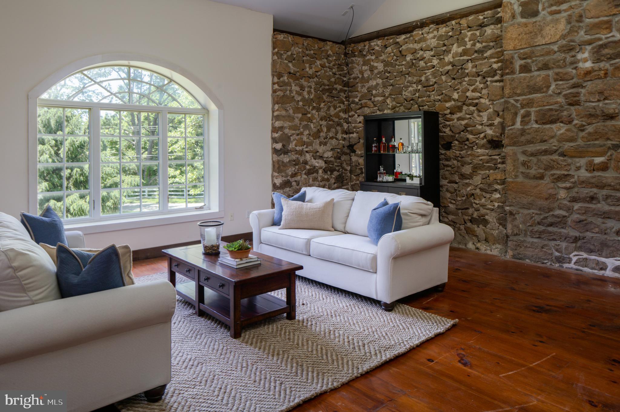 BUTTONWOOD FARMS - Residential