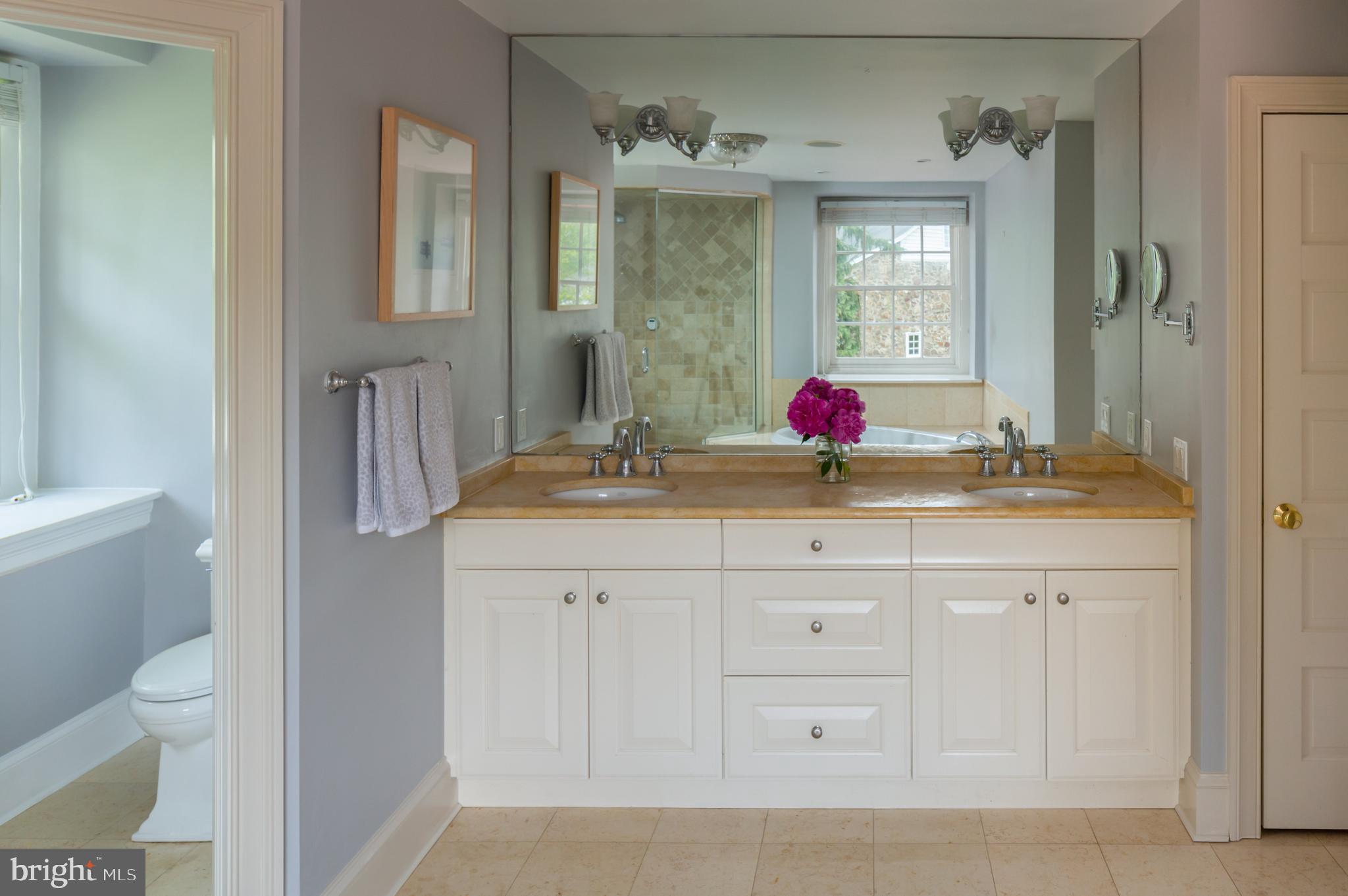 BUTTONWOOD FARMS - Residential