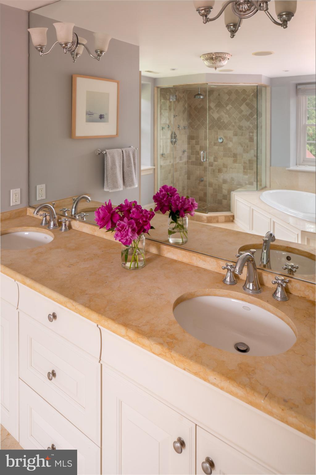 BUTTONWOOD FARMS - Residential