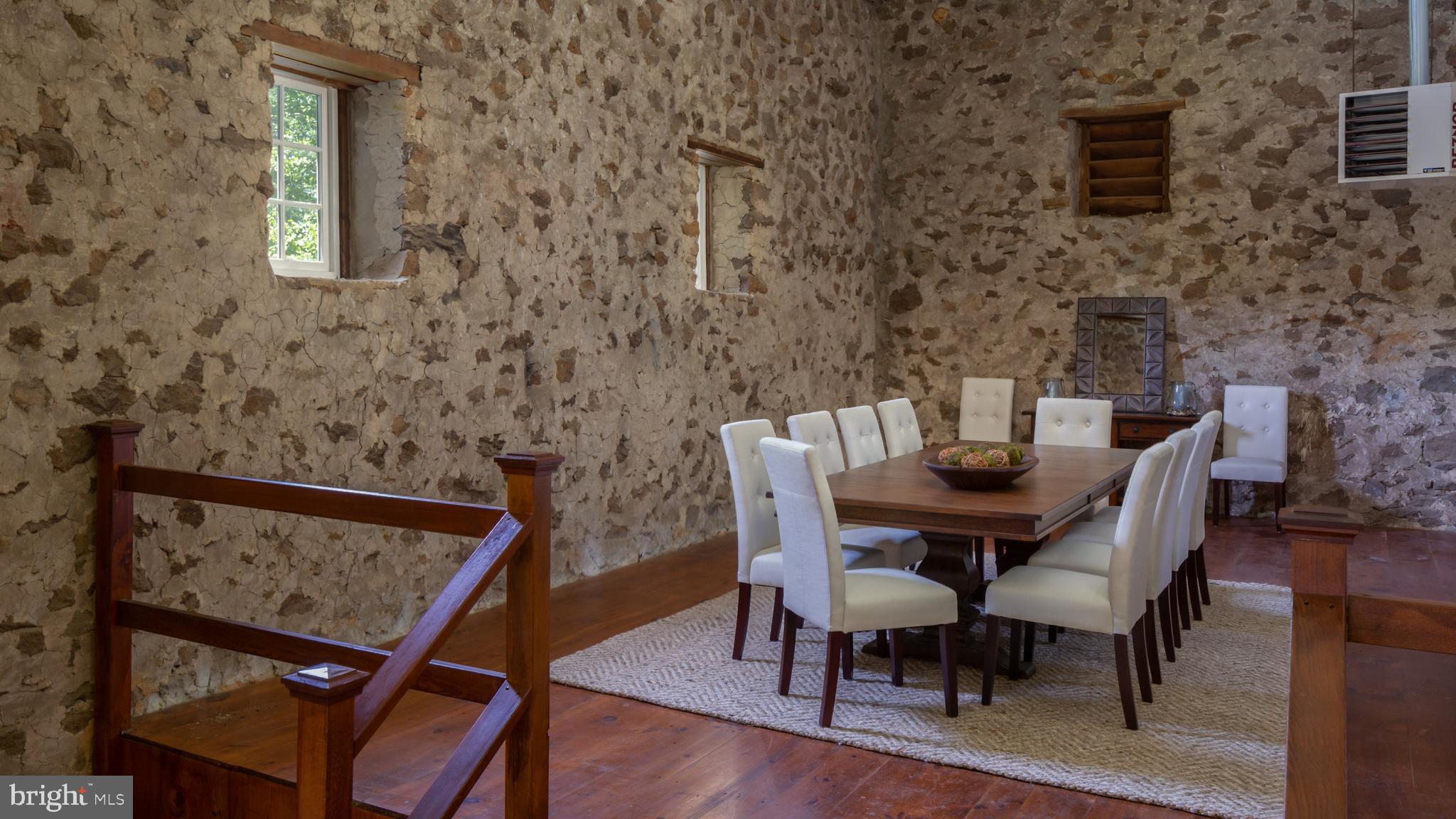 BUTTONWOOD FARMS - Residential