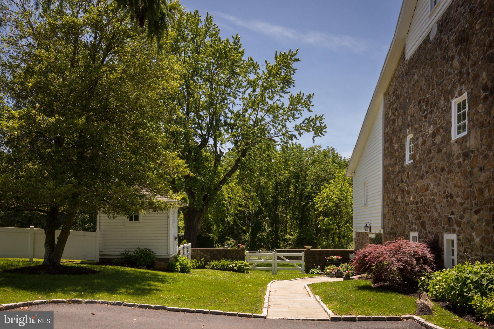 BUTTONWOOD FARMS - Residential