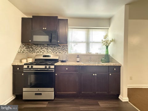 Homes For Rent - 182 W Roosevelt Boulevard #1 FLOOR<br/> PHILADELPHIA, PA 19120