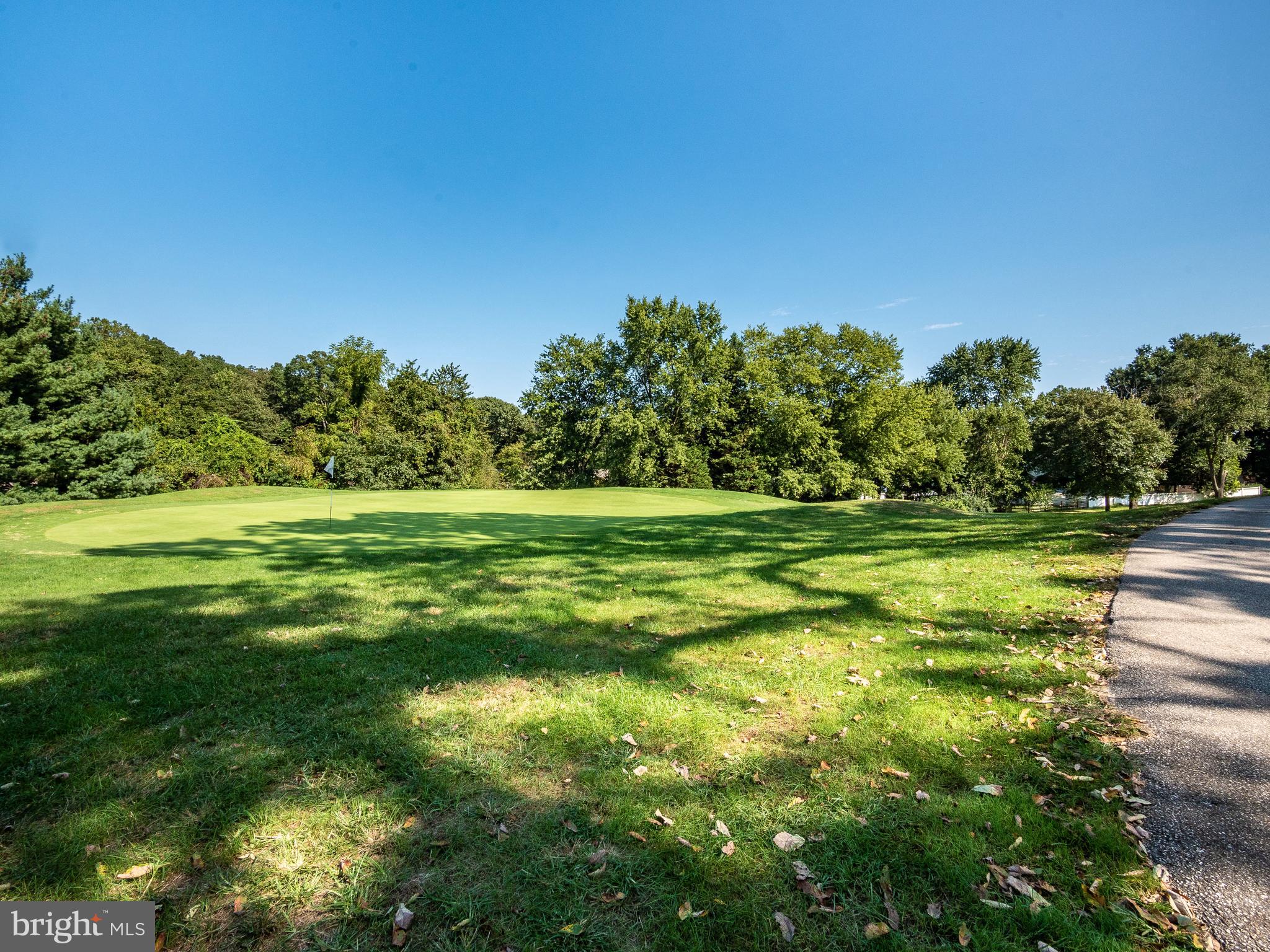 FAIRWAYS BAY HILLS CONDOMINIUMS - Residential