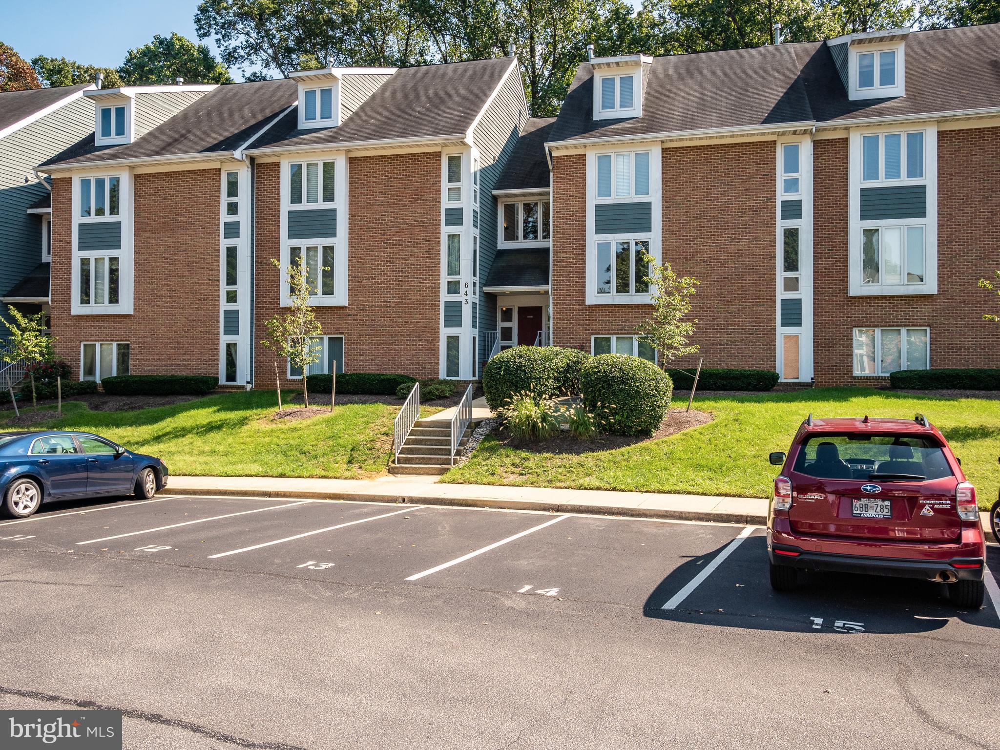 FAIRWAYS BAY HILLS CONDOMINIUMS - Residential