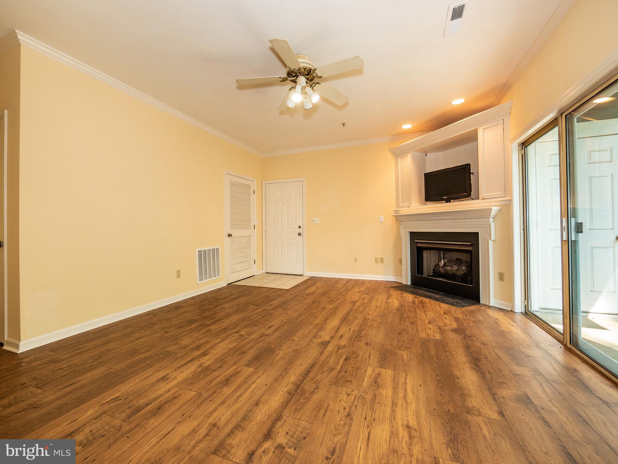 FAIRWAYS BAY HILLS CONDOMINIUMS - Residential