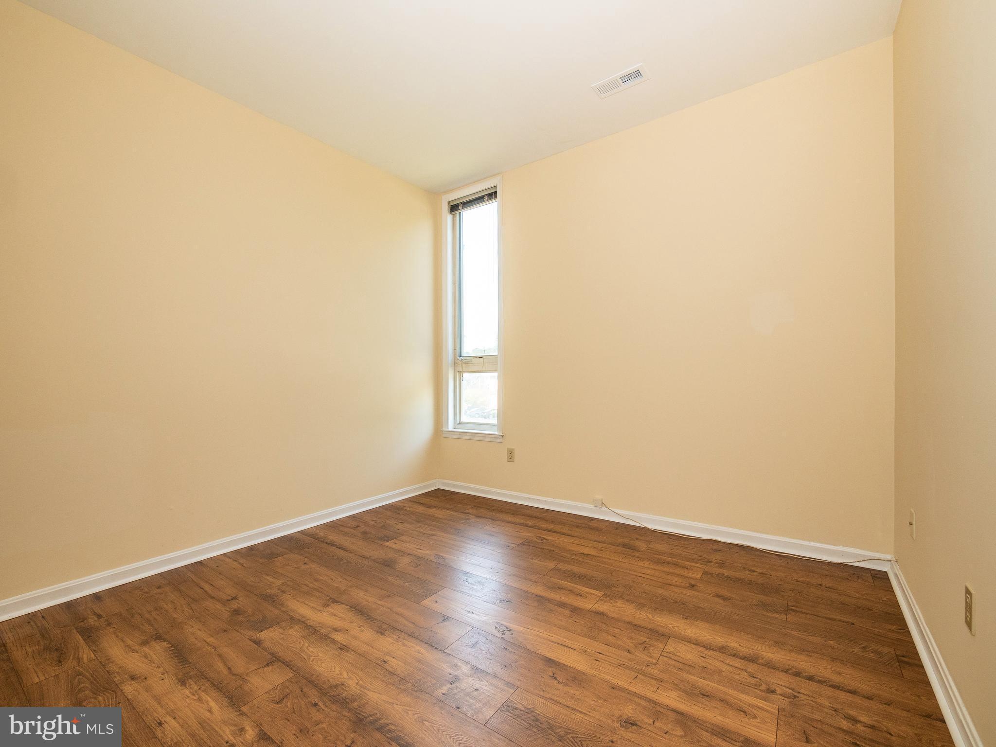 FAIRWAYS BAY HILLS CONDOMINIUMS - Residential