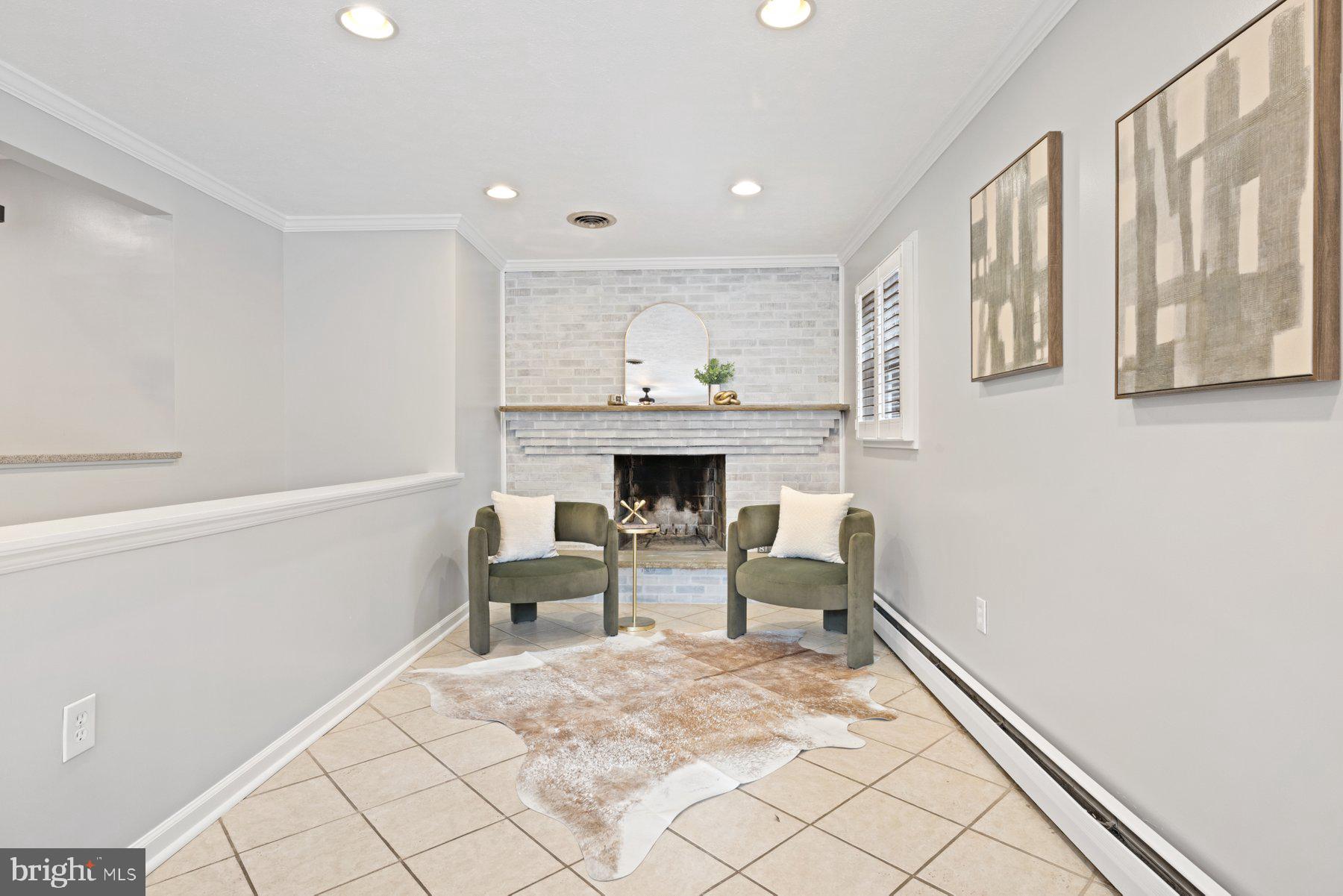 BROCK HALL MANOR - Residential