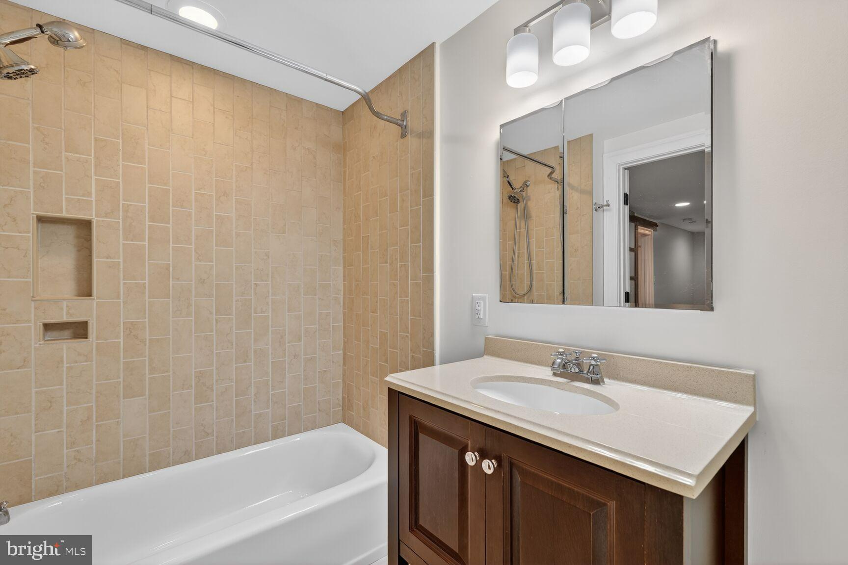 BELLEVUE FOREST - Residential