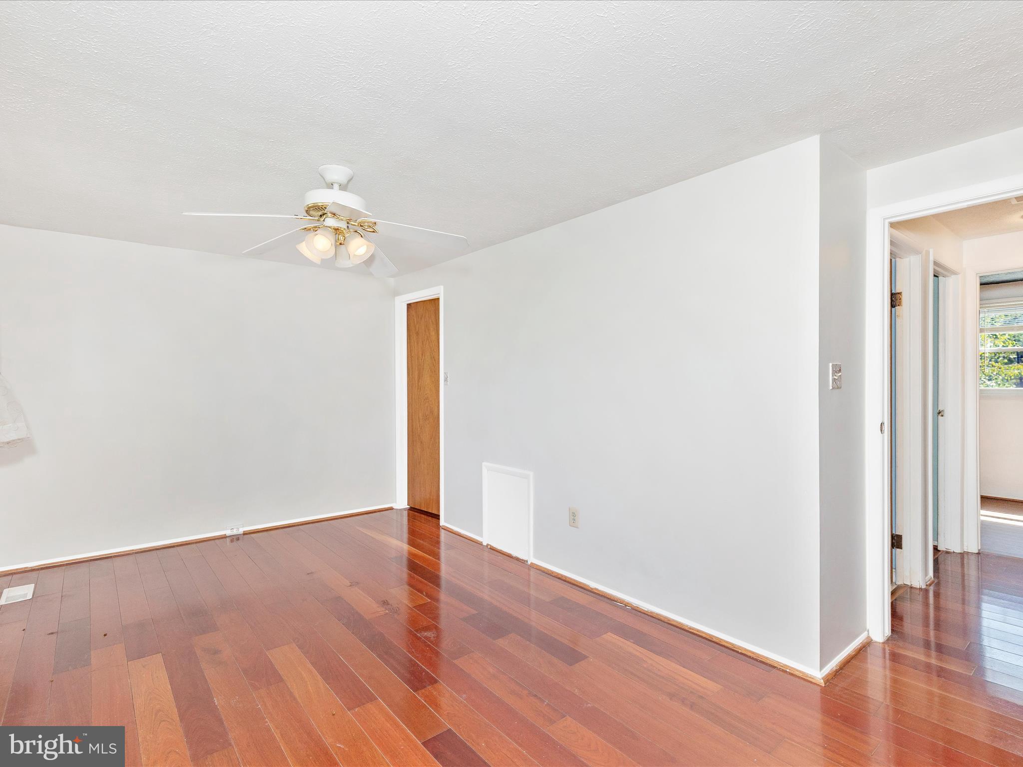 AMBER MEADOWS - Residential