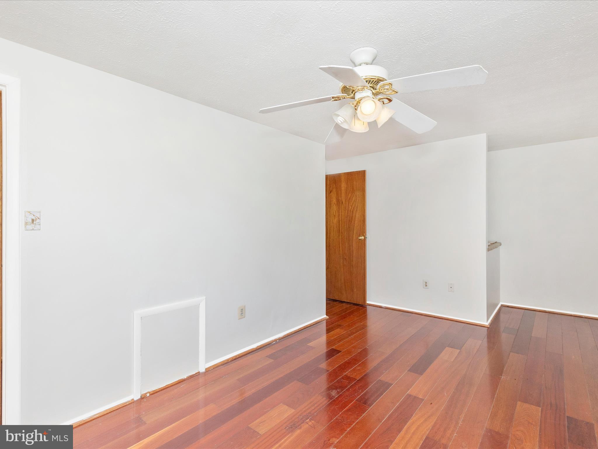 AMBER MEADOWS - Residential